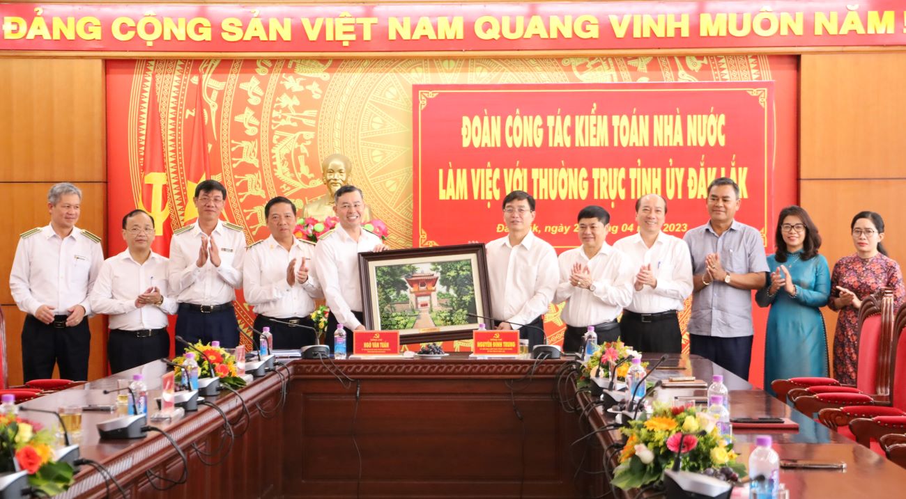 Đoàn công tác Kiểm toán Nhà nước làm việc với Thường trực Tỉnh ủy