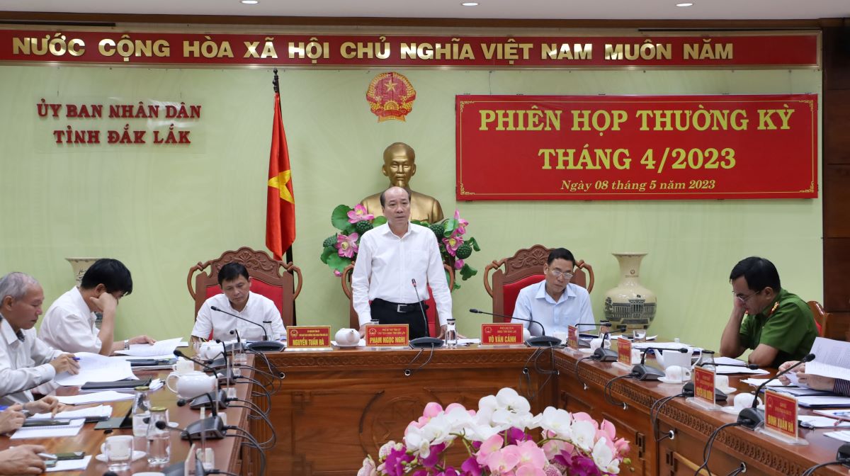 UBND tỉnh họp Phiên thường kỳ tháng 4/2023