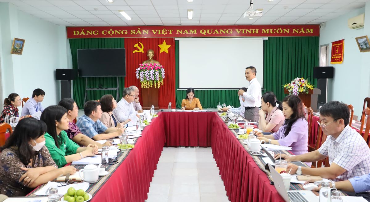 Đoàn giám sát của HĐND tỉnh làm việc tại Sở Văn hóa, Thể thao và Du lịch