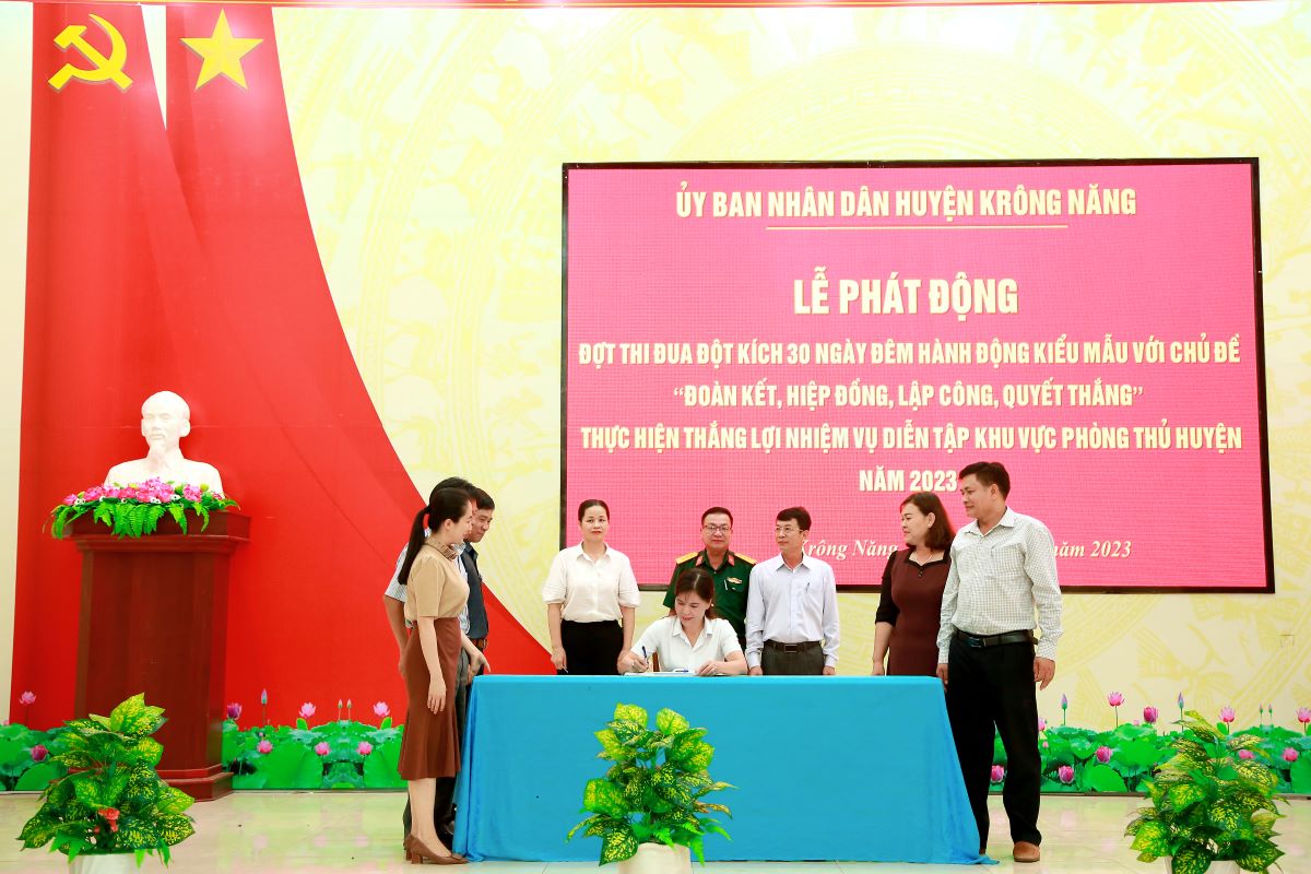 Huyện Krông Năng phát động phong trào thi đua đột kích thực hiện thắng lợi nhiệm vụ diễn tập khu vực phòng thủ huyện năm 2023