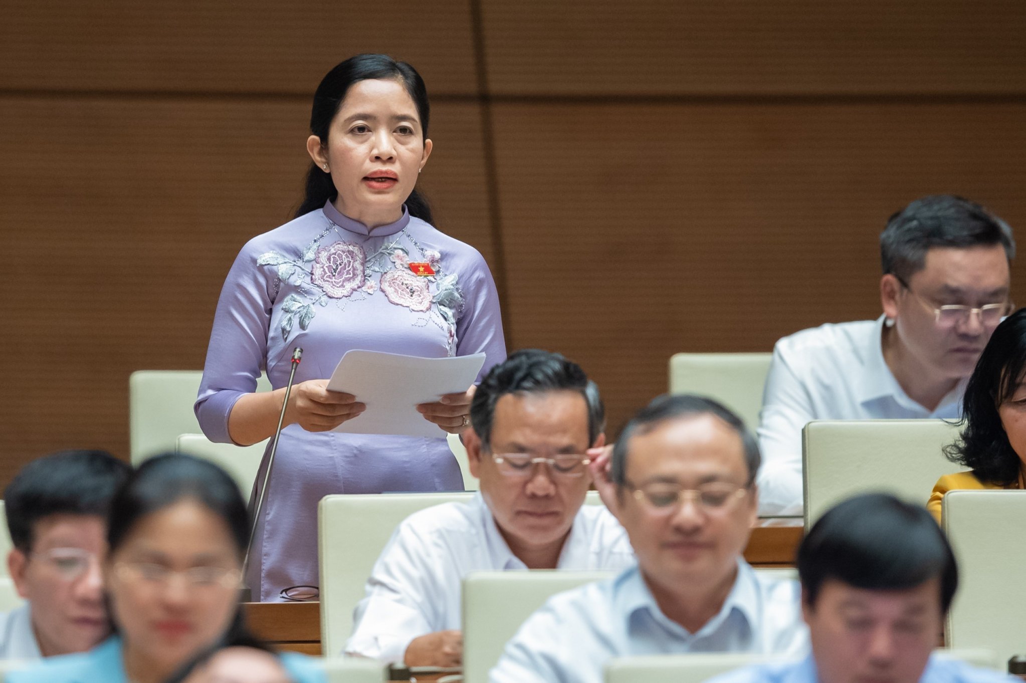 Quốc hội thảo luận về tình kình hinh tế - xã hội, ngân sách nhà nước