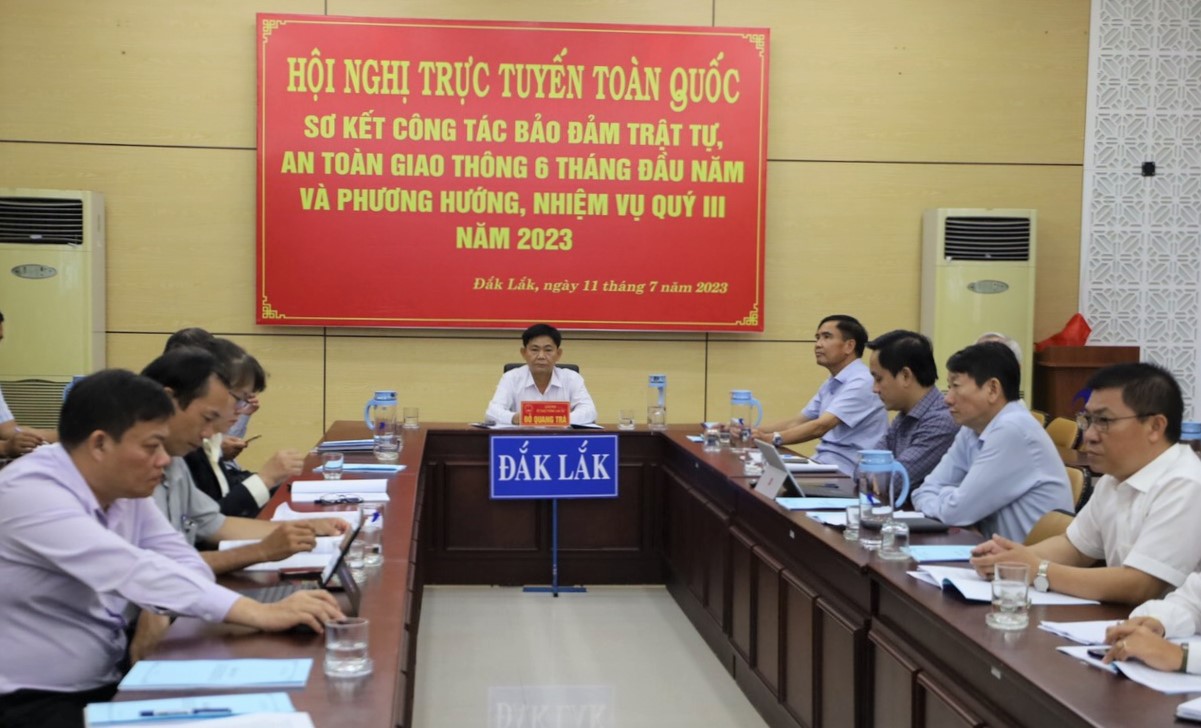 Sơ kết công tác bảo đảm trật tự, an toàn giao thông 6 tháng đầu năm 2023