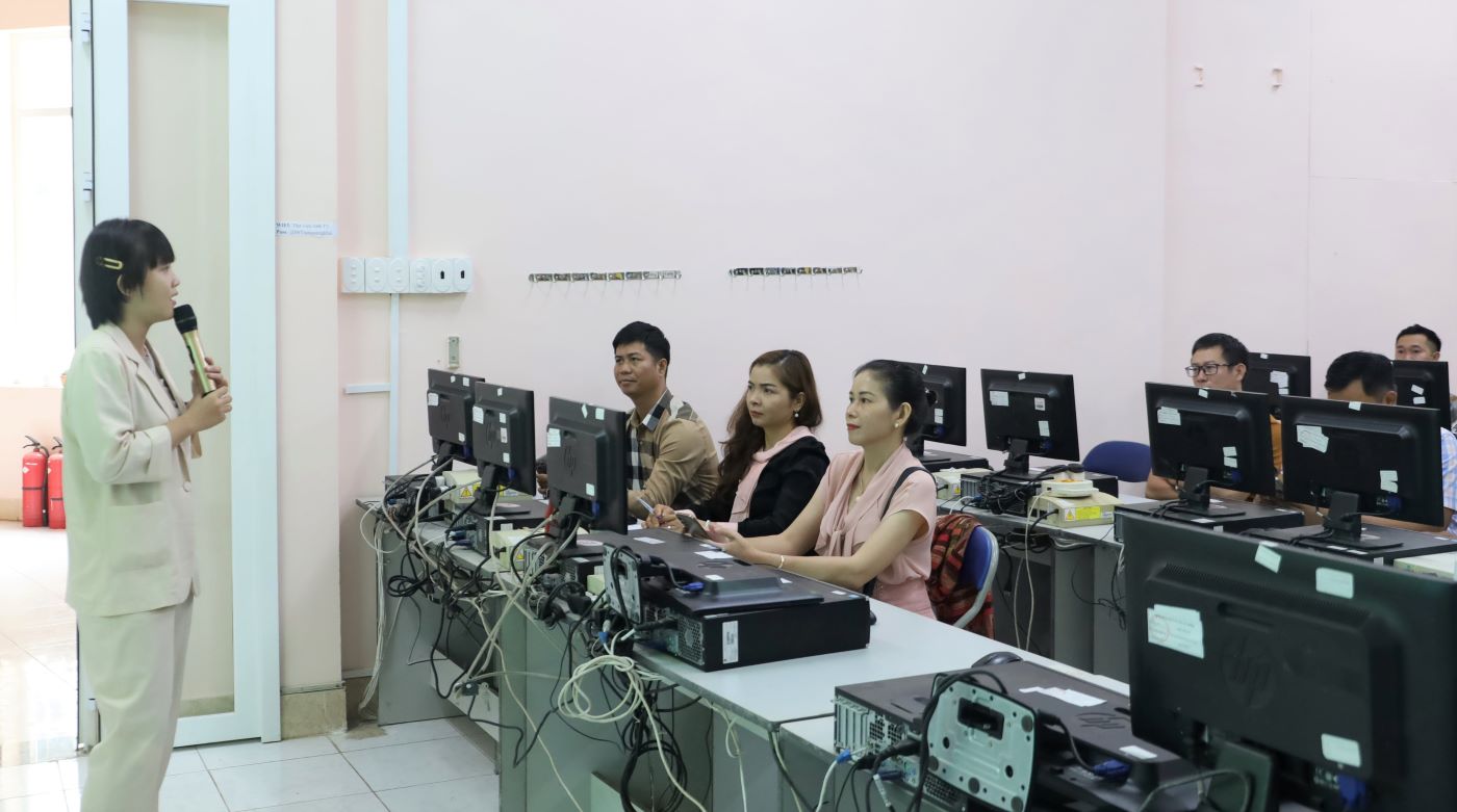 Khai mạc Lớp ứng dụng cơ bản về Digital Marketing