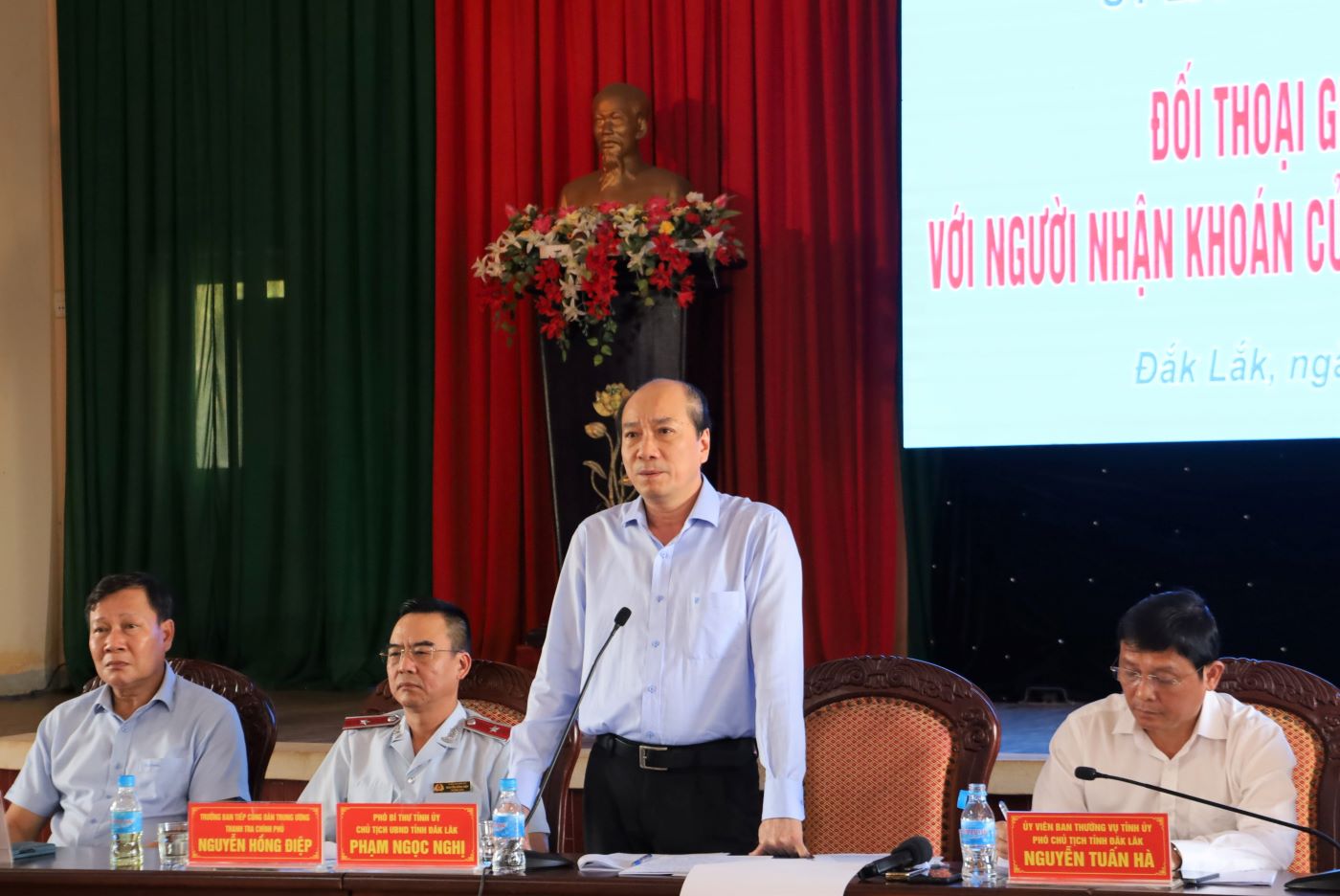 Đối thoại giữa Chủ tịch UBND tỉnh với người nhận khoán của Công ty Cổ phần Cà phê Thắng Lợi