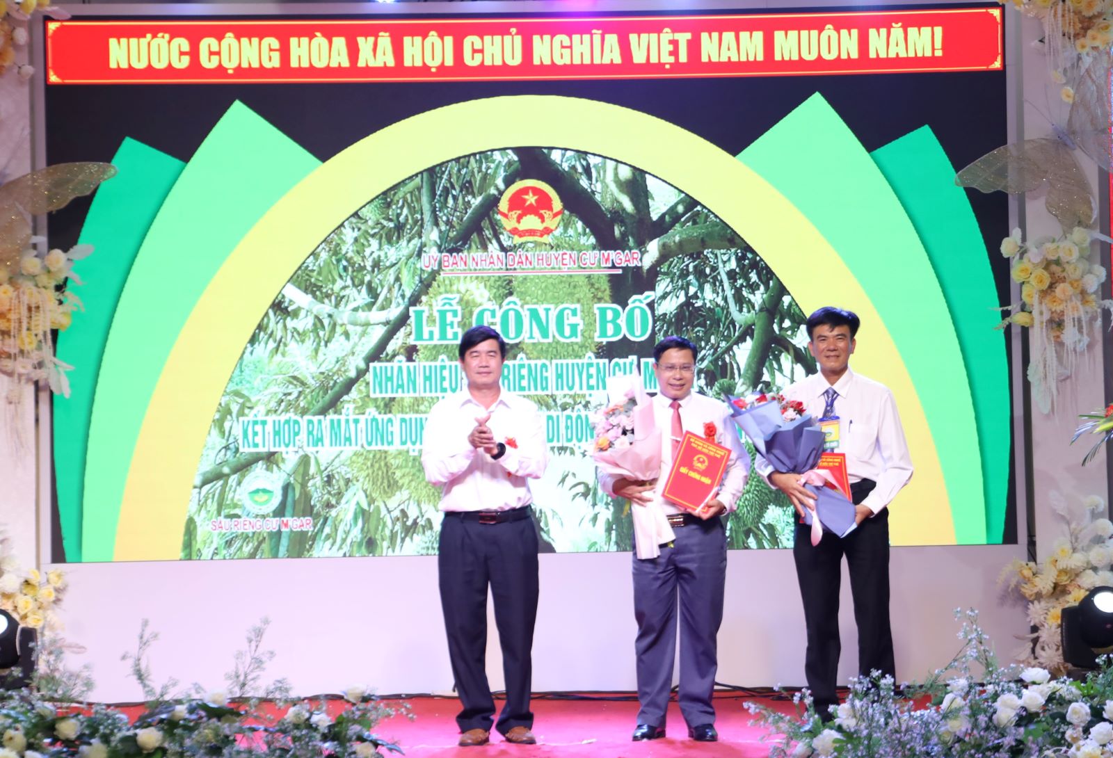 Công bố nhãn hiệu “Sầu riêng Cư M’gar”