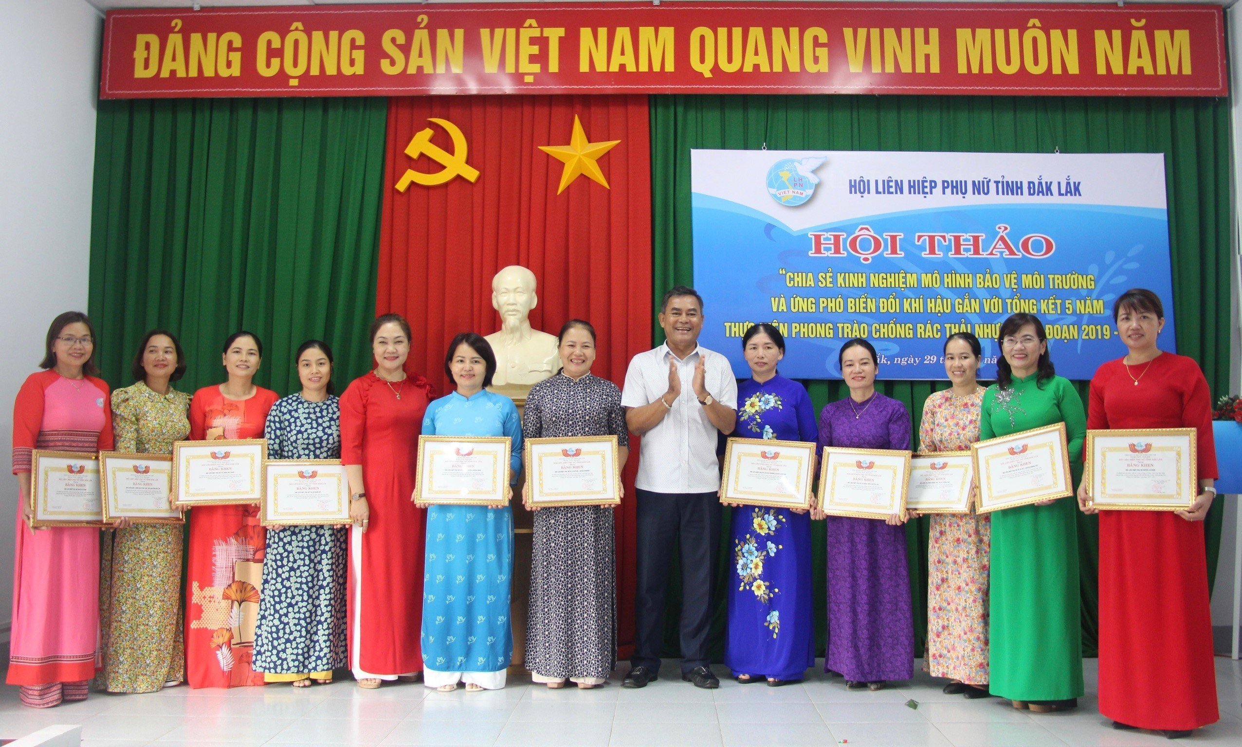 Chia sẻ kinh nghiệm mô hình bảo vệ môi trường và ứng phó biến đổi khí hậu