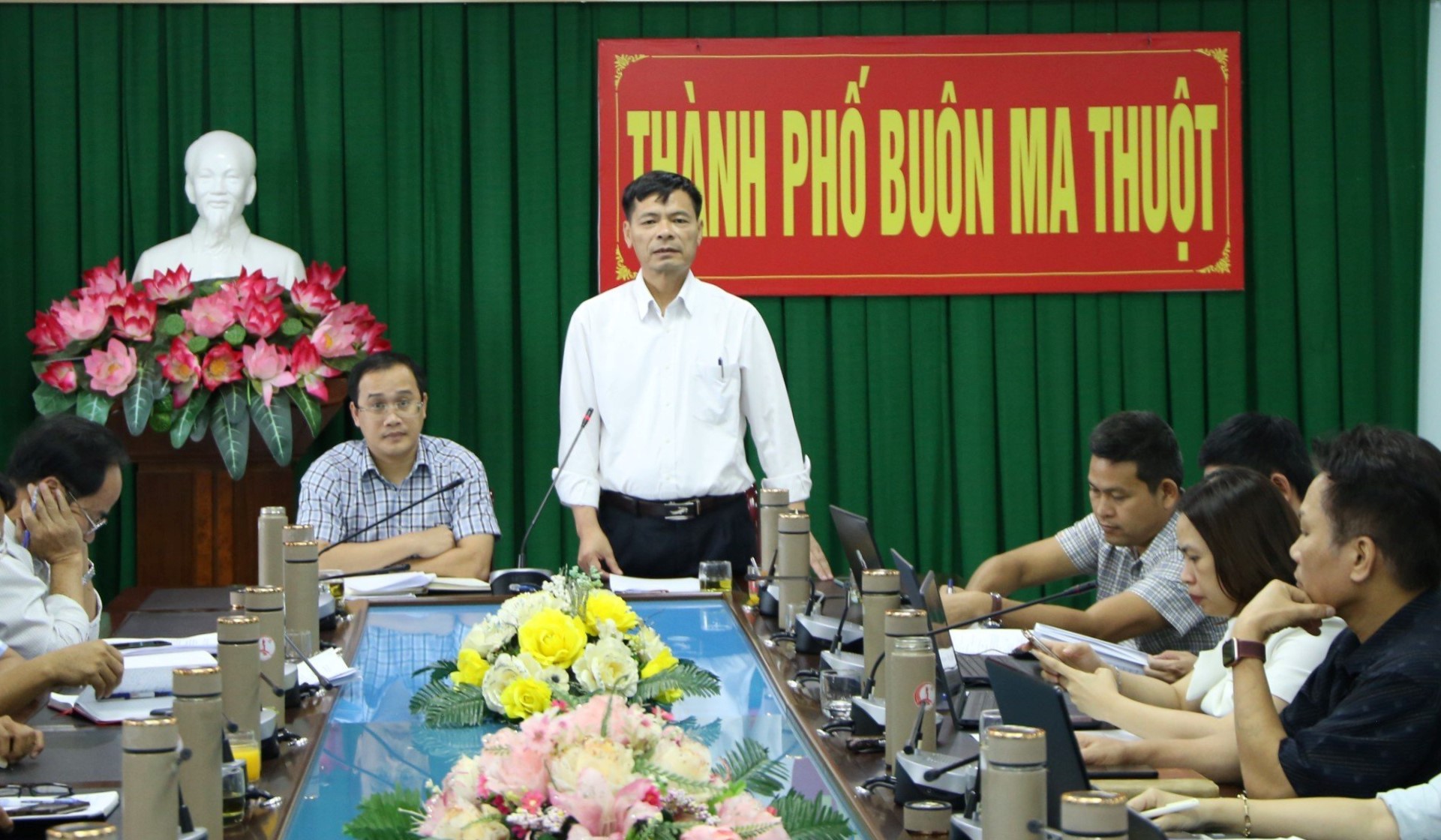 Nâng cao sự hài lòng của tổ chức, cá nhân trong thực hiện thủ tục hành chính