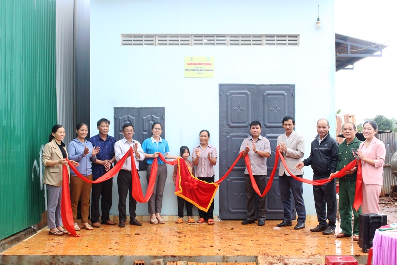 Bàn giao 2 căn nhà tình thương tại huyện Ea H’leo và M’Drắk