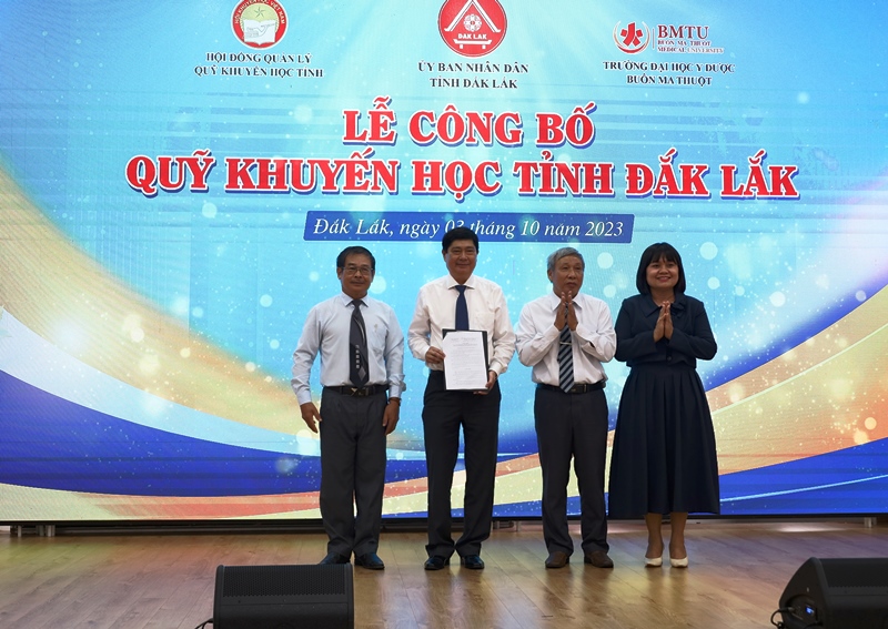 Lễ công bố Quỹ Khuyến học tỉnh Đắk Lắk