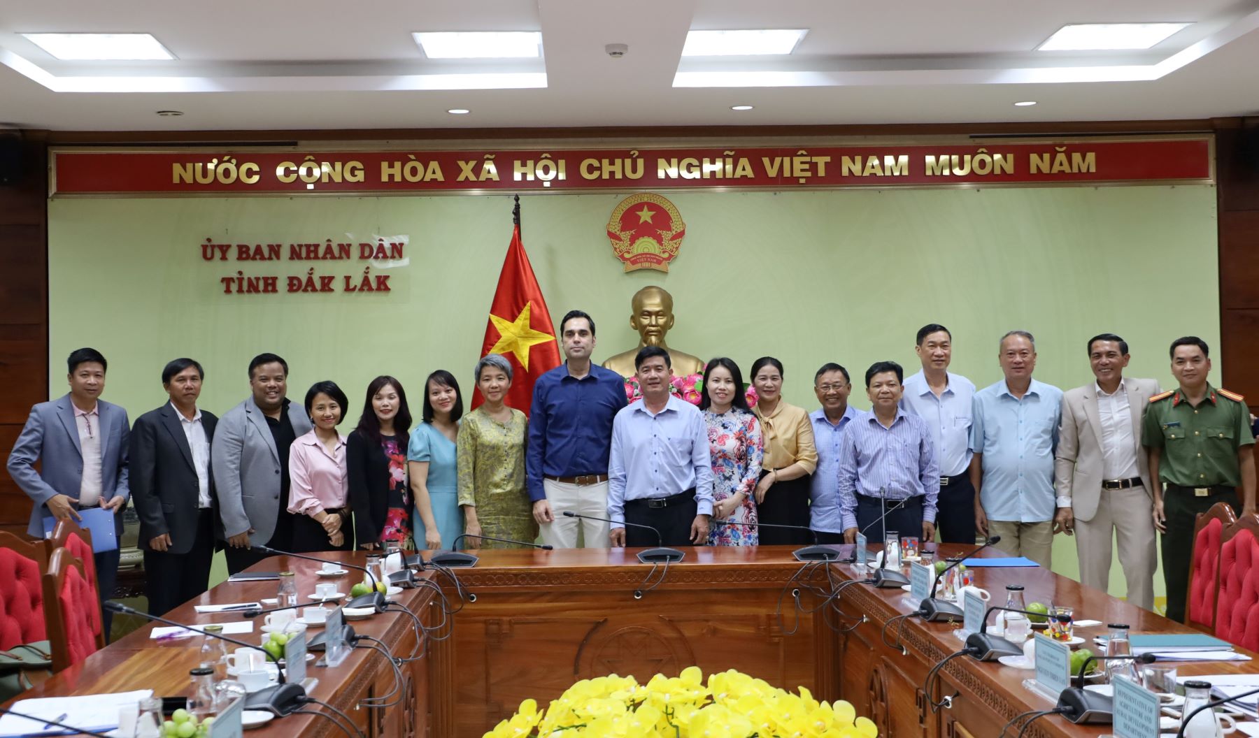 UBND tỉnh tiếp và làm việc với Tổ chức CARE International