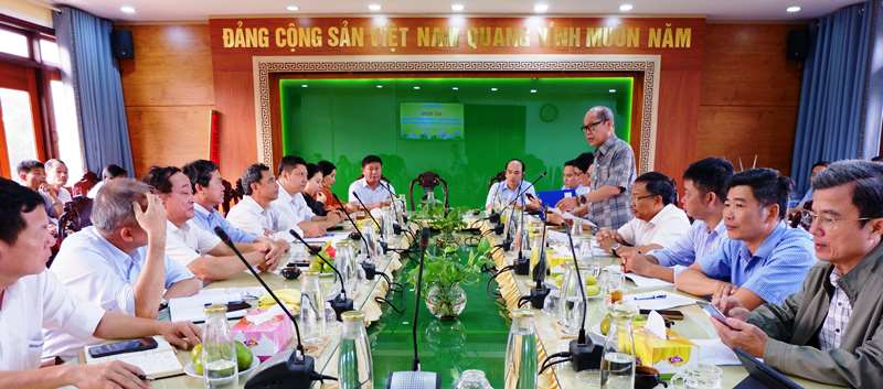 Đối thoại với tổ chức, cá nhân về giải quyết thủ tục hành chính lĩnh vực nông nghiệp