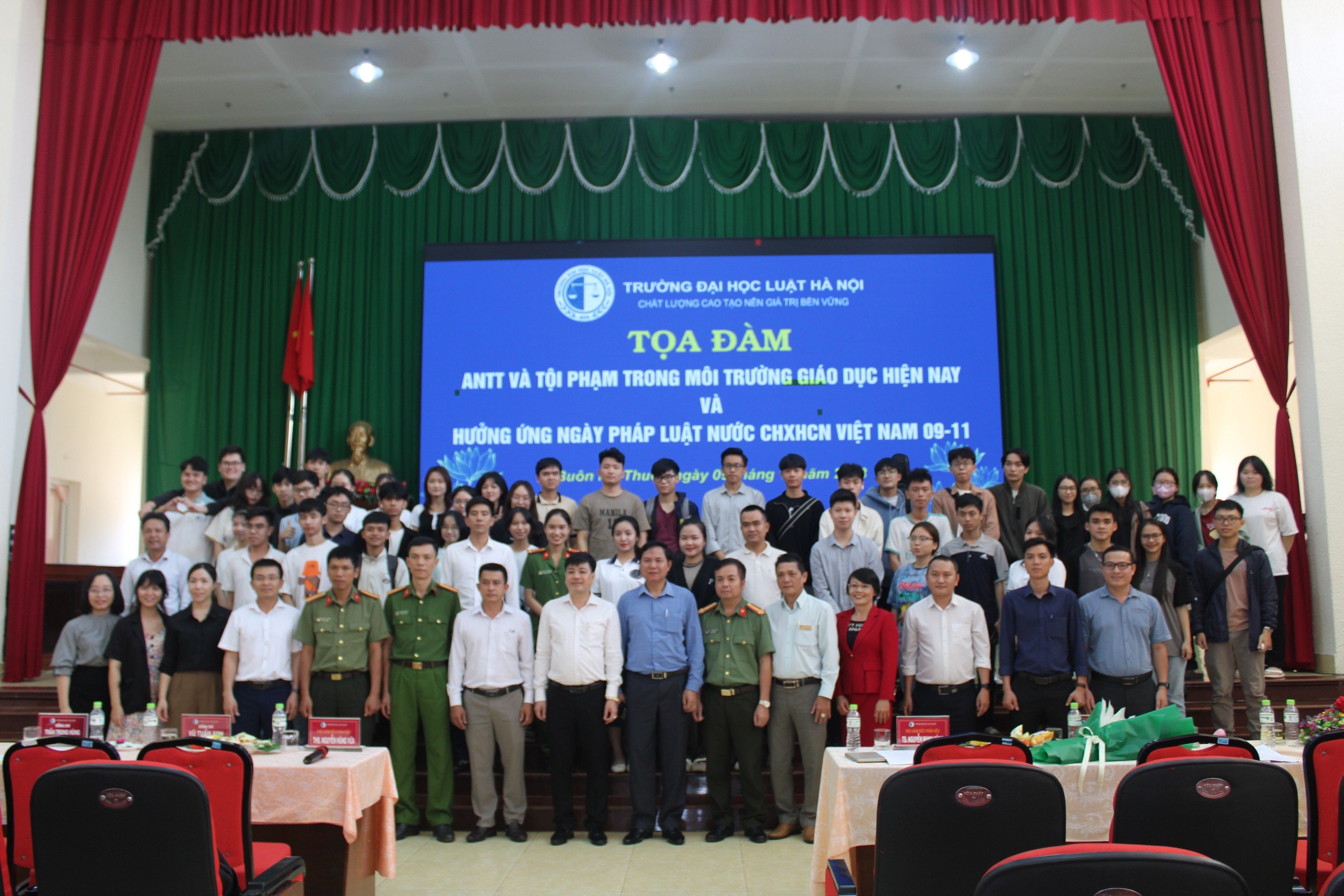 Toạ đàm an ninh trật tự và tội phạm trong môi trường giáo dục hiện nay