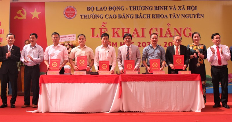 Trường Cao đẳng Bách khoa Tây Nguyên khai giảng năm học 2023 - 2024