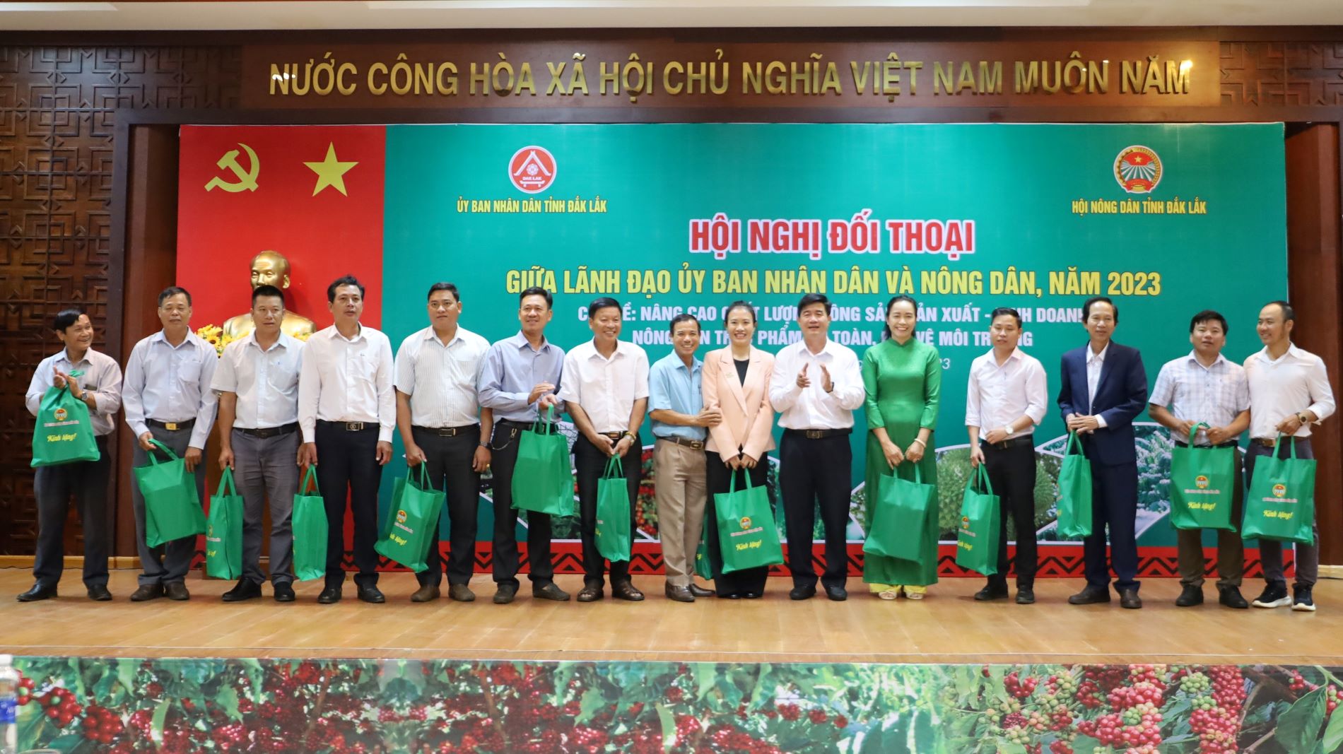 Hội nghị đối thoại giữa lãnh đạo UBND tỉnh với nông dân năm 2023