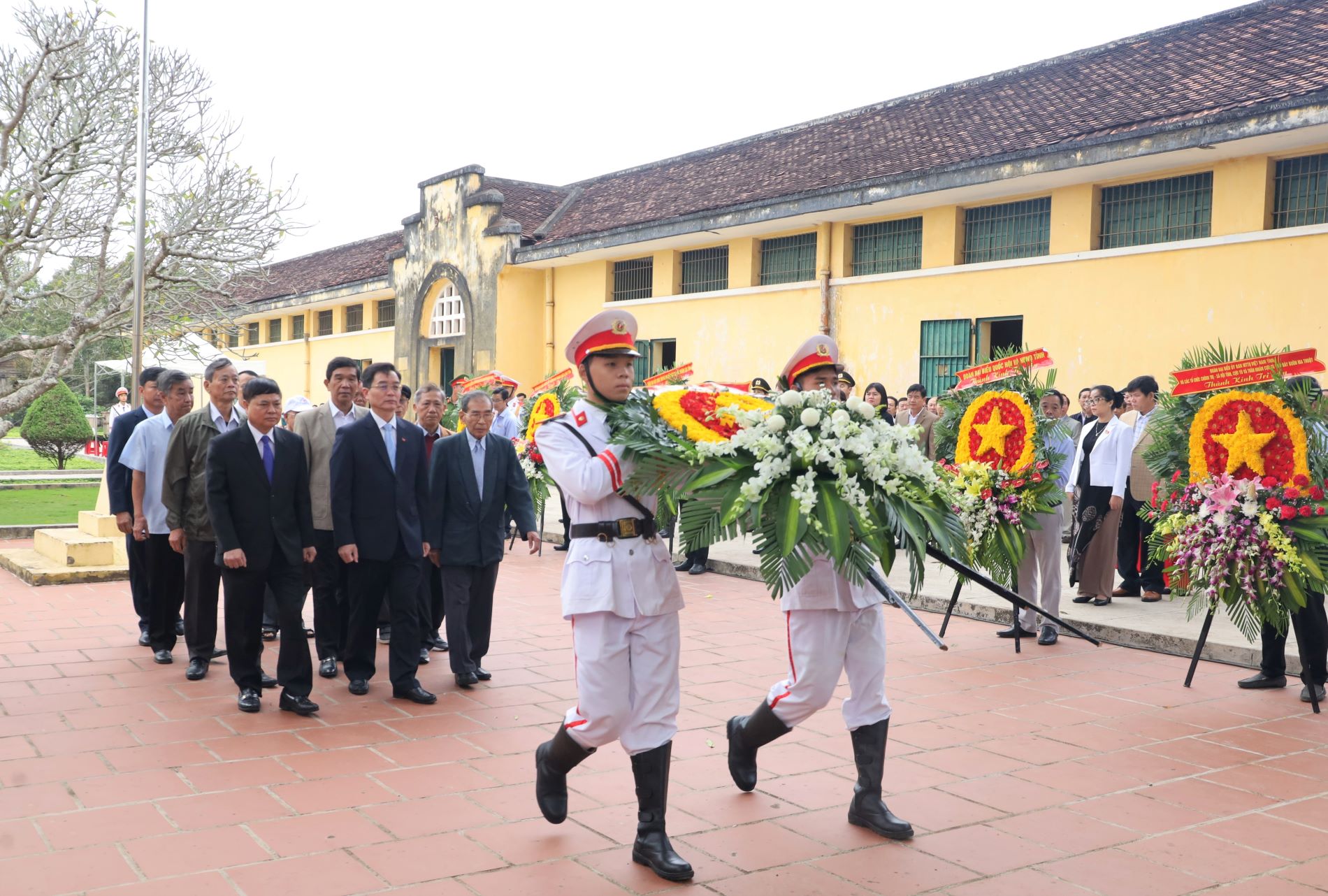Lễ dâng hương nhân kỷ niệm 83 năm Ngày thành lập Đảng bộ tỉnh Đắk Lắk