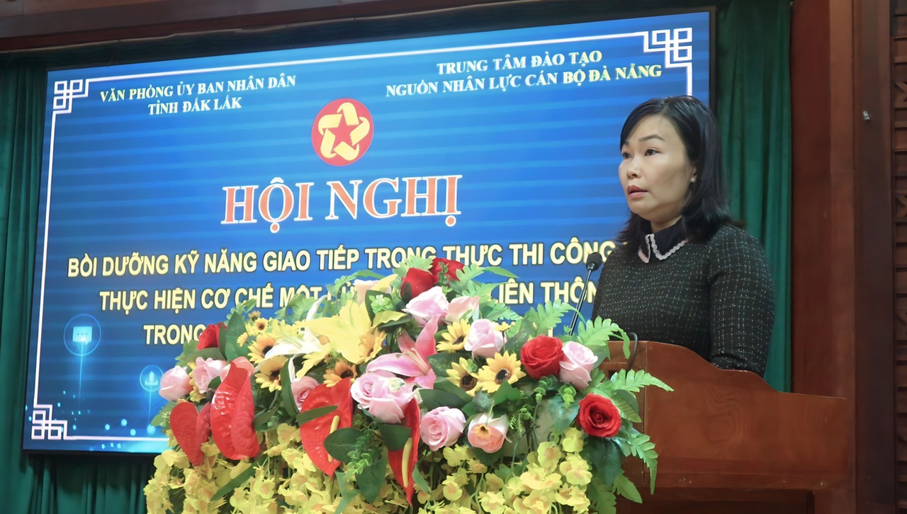 Văn phòng UBND tỉnh bồi dưỡng kỹ năng giao tiếp trong thực thi công vụ năm 2023