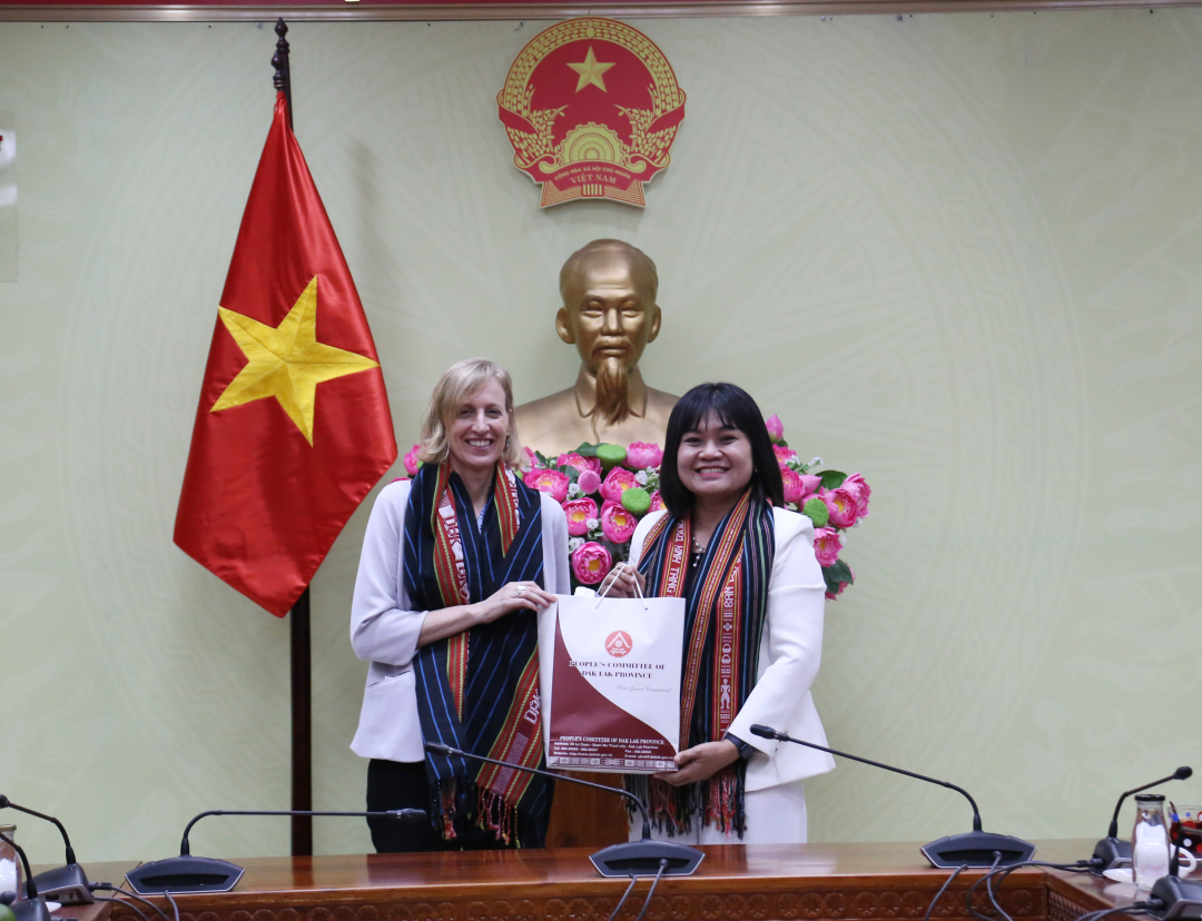UBND tỉnh làm việc với Đoàn công tác của Tổng Lãnh sự quán Hoa Kỳ tại Thành phố Hồ Chí Minh