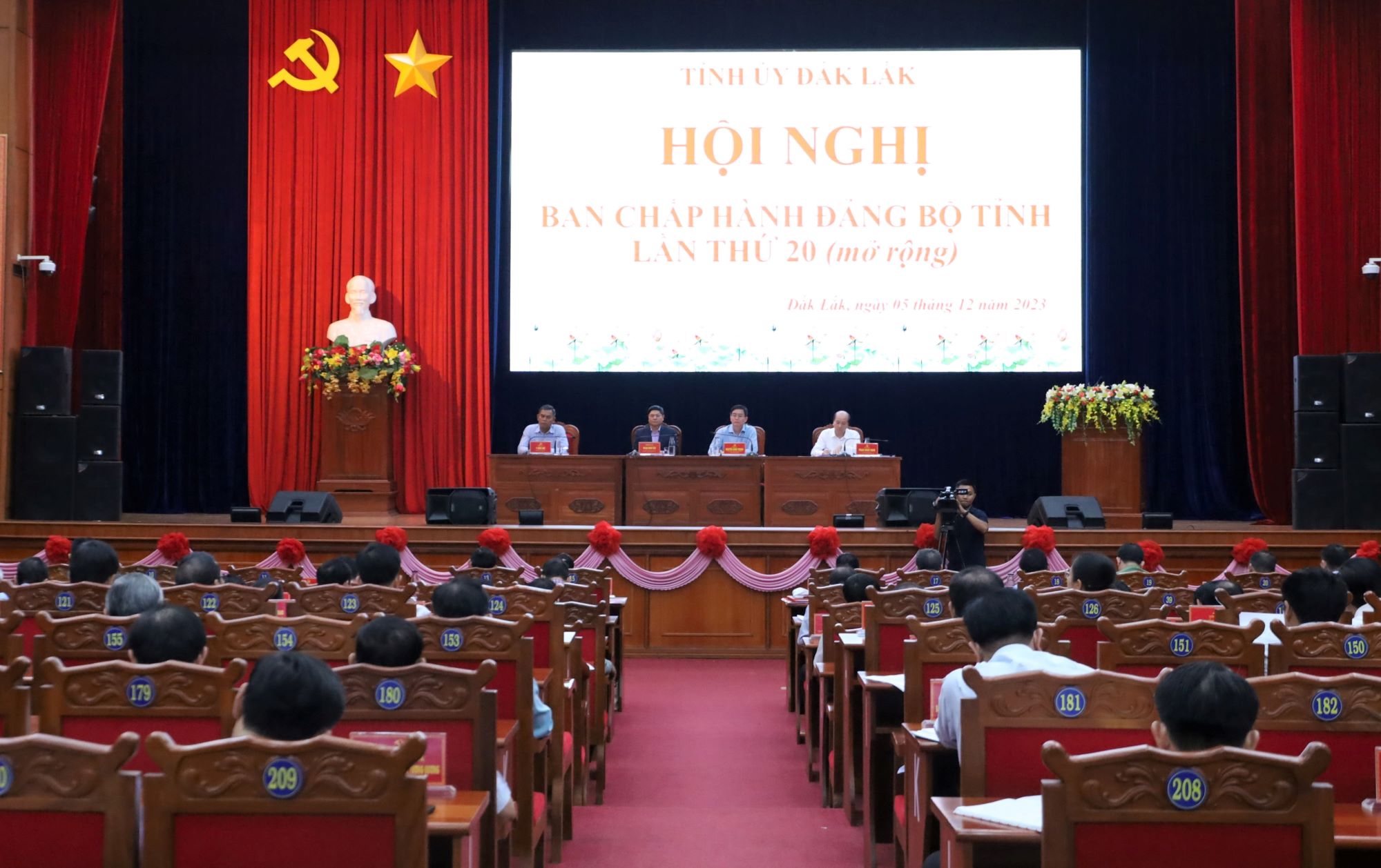 Phấn đấu, nỗ lực hoàn thành thắng lợi các chỉ tiêu, nhiệm vụ năm 2024