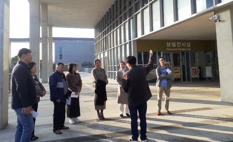 Đoàn công tác của Sở, ngành trao đổi học tập kinh nghiệm tại tỉnh Jeollabuk -Hàn Quốc