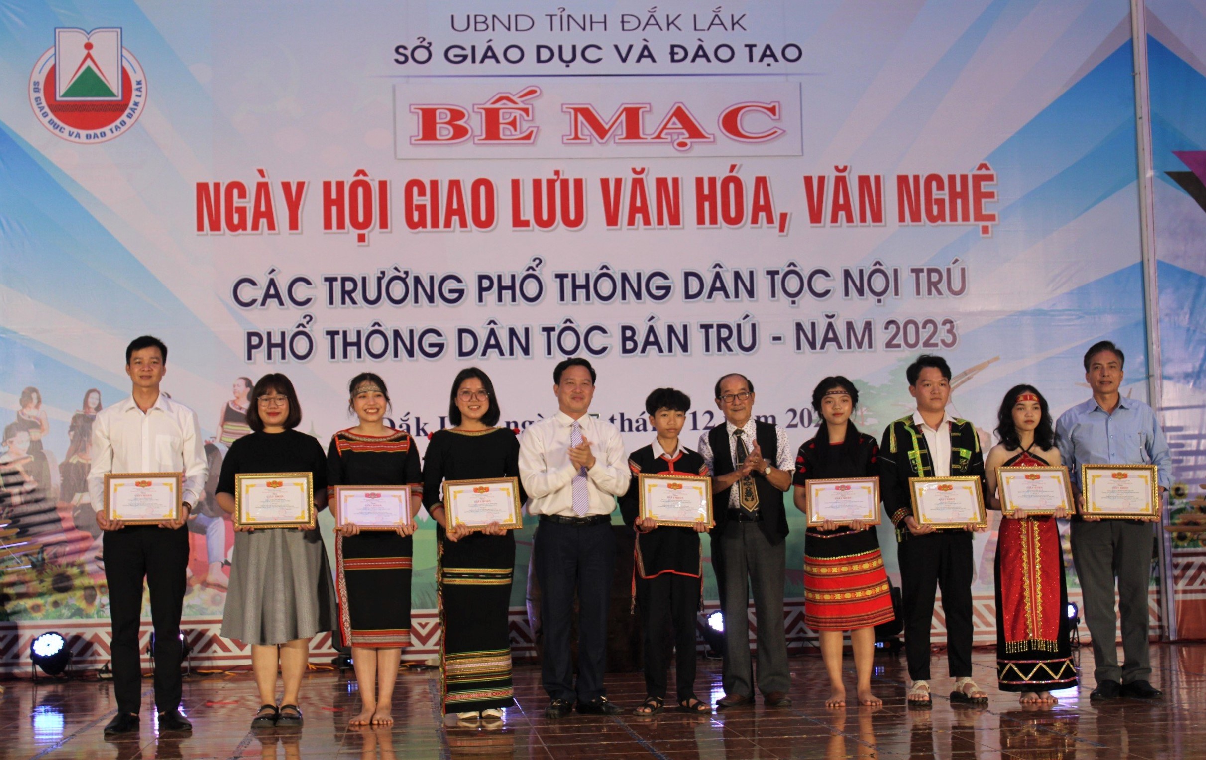 Bế mạc Ngày hội giao lưu văn hoá, văn nghệ các trường phổ thông dân tộc nội trú, phổ thông dân tộc bán trú năm 2023