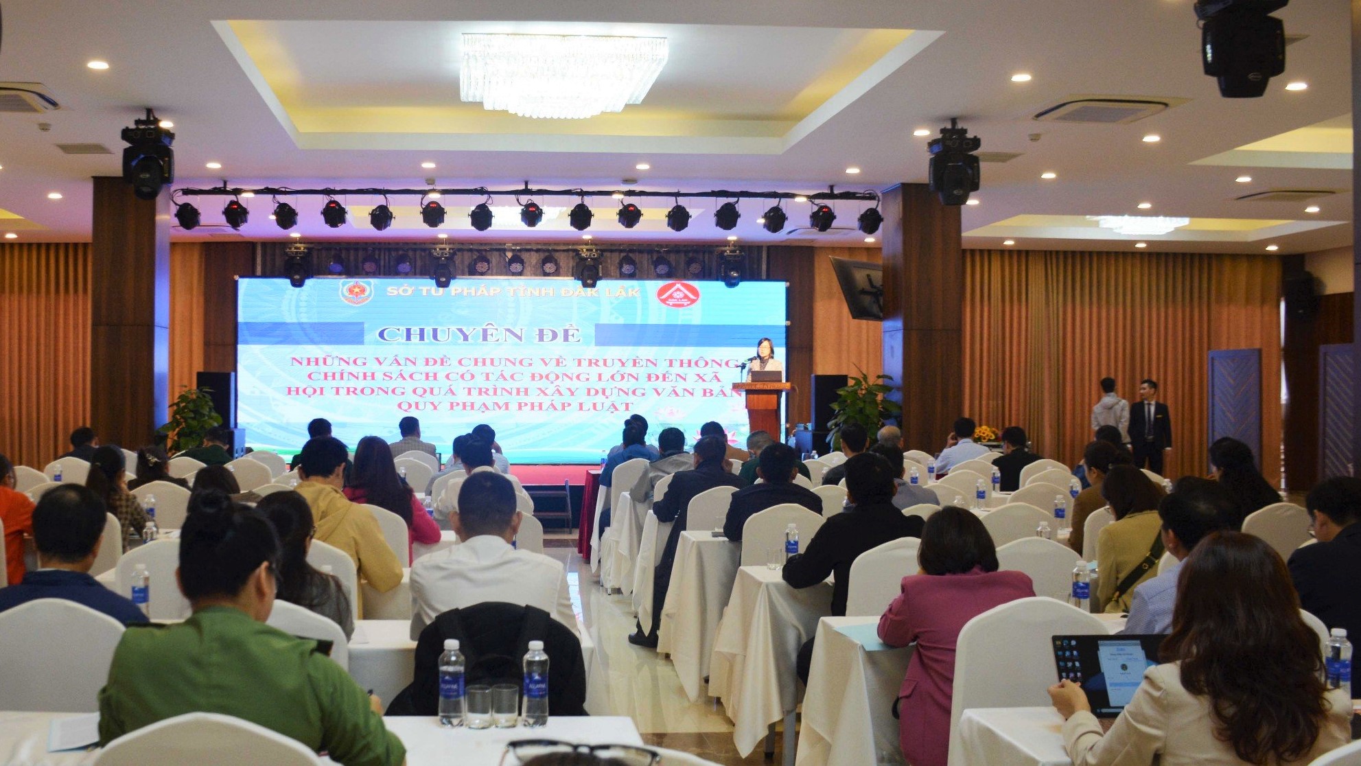 Tập huấn kỹ năng truyền thông dự thảo chính sách