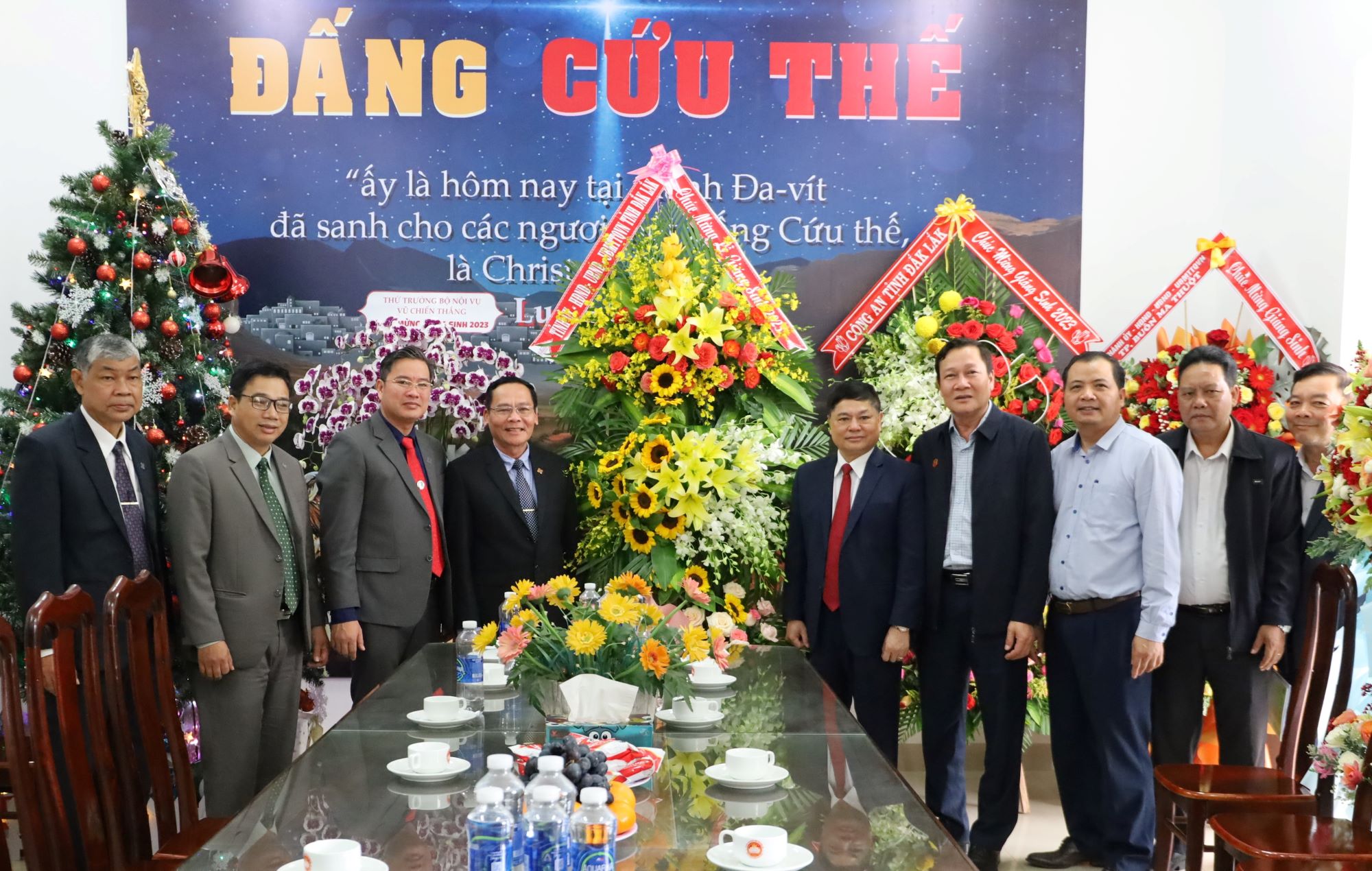 Lãnh đạo tỉnh Đắk Lắk chúc mừng các cơ sở tôn giáo nhân dịp Lễ Giáng sinh năm 2023