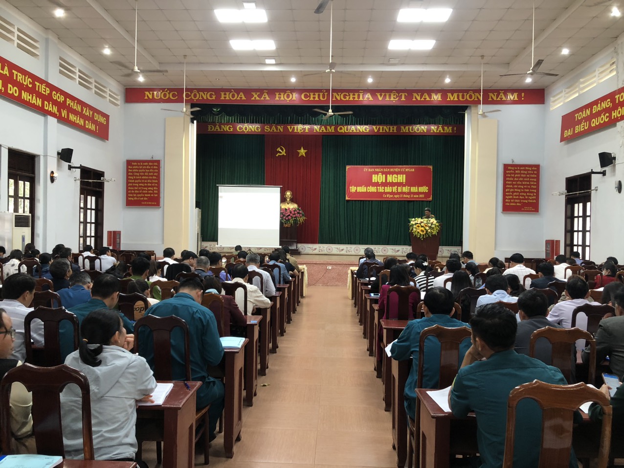 UBND huyện Cư M’gar tổ chức hội nghị tập huấn công tác bảo vệ bí mật nhà nước