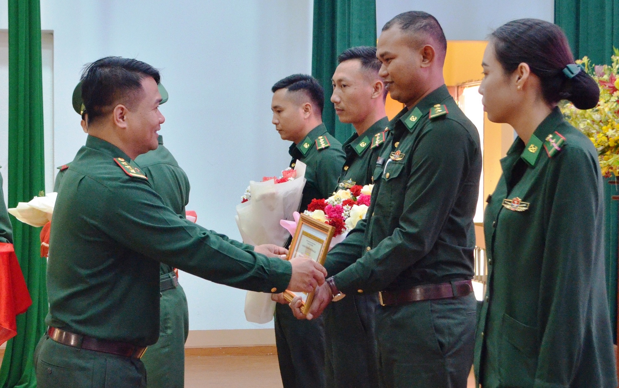 Bộ đội Biên phòng tỉnh Đắk Lắk tuyên dương “Gương mặt trẻ tiêu biểu”, “Gương mặt trẻ triển vọng” năm 2023