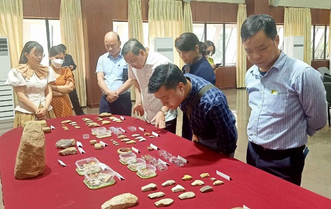 Công nhận “Sưu tập mũi khoan đá Thác Hai” của tỉnh Đắk Lắk  là bảo vật quốc gia