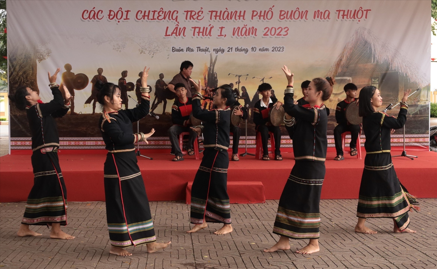 Thành phố Buôn Ma Thuột sẽ thí điểm biểu diễn văn hóa Cồng chiêng phục vụ nhân dân và du khách tại Quảng trường 10-3