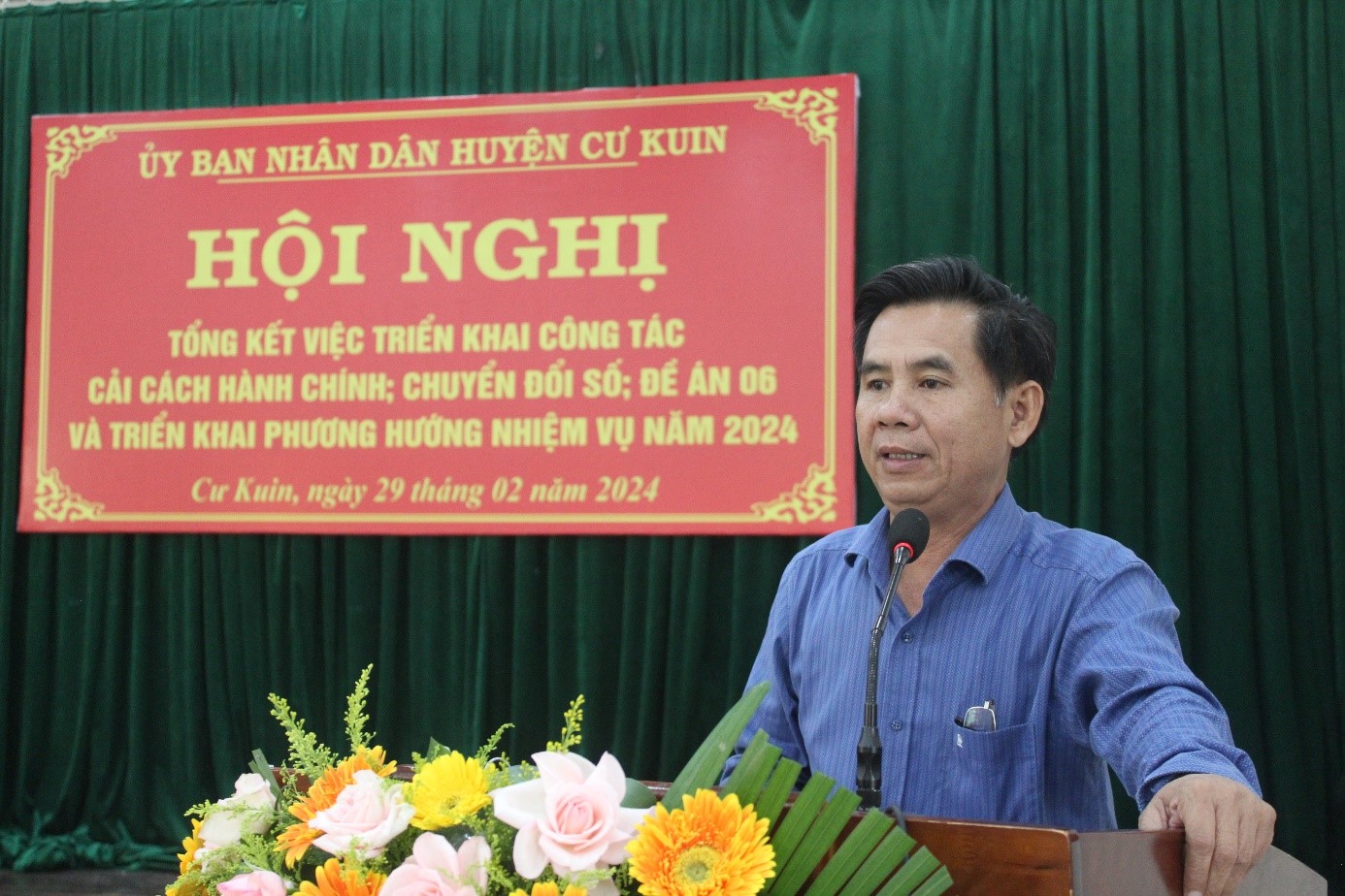 UBND huyện Cư Kuin triển khai công tác cải cách hành chính và chuyển đổi số năm 2024.