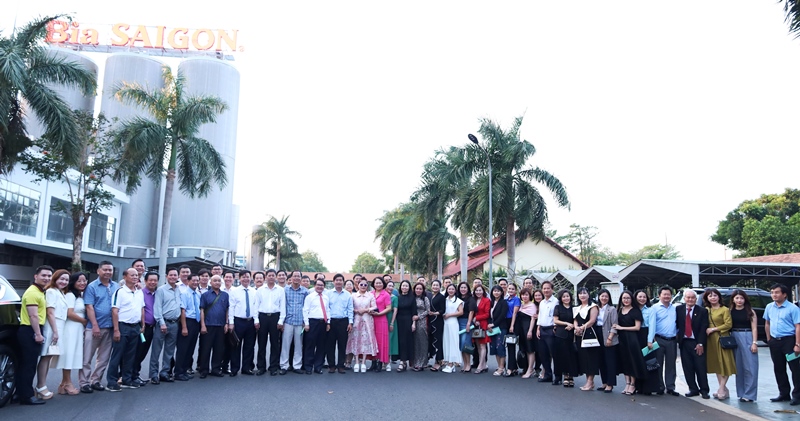 Chính quyền kiến tạo và đồng hành hỗ trợ tháo gỡ khó khăn cho doanh nghiệp.