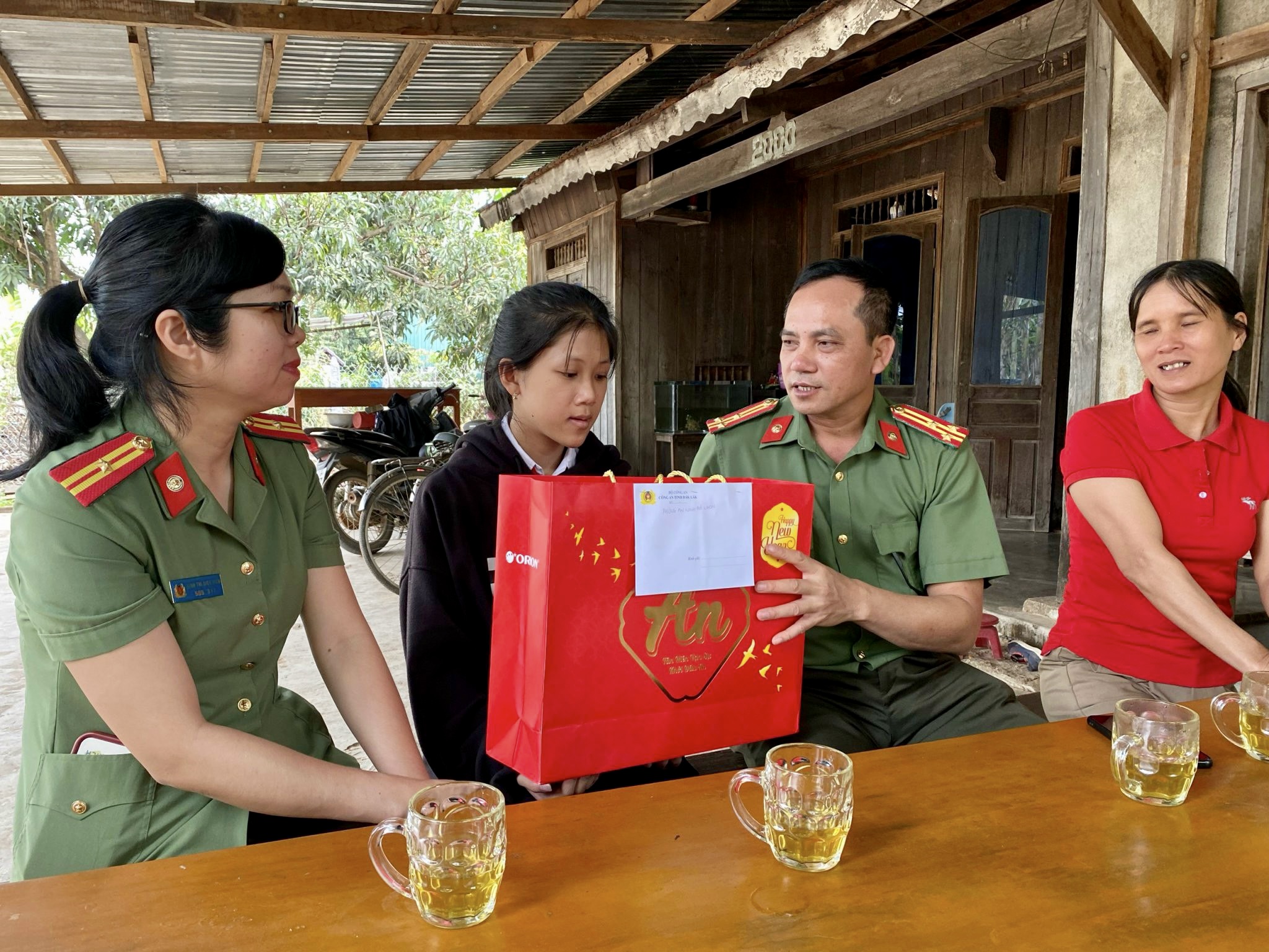 Các đơn vị An ninh Công an tỉnh Đắk Lắk triển khai hiệu quả các phong trào thi đua