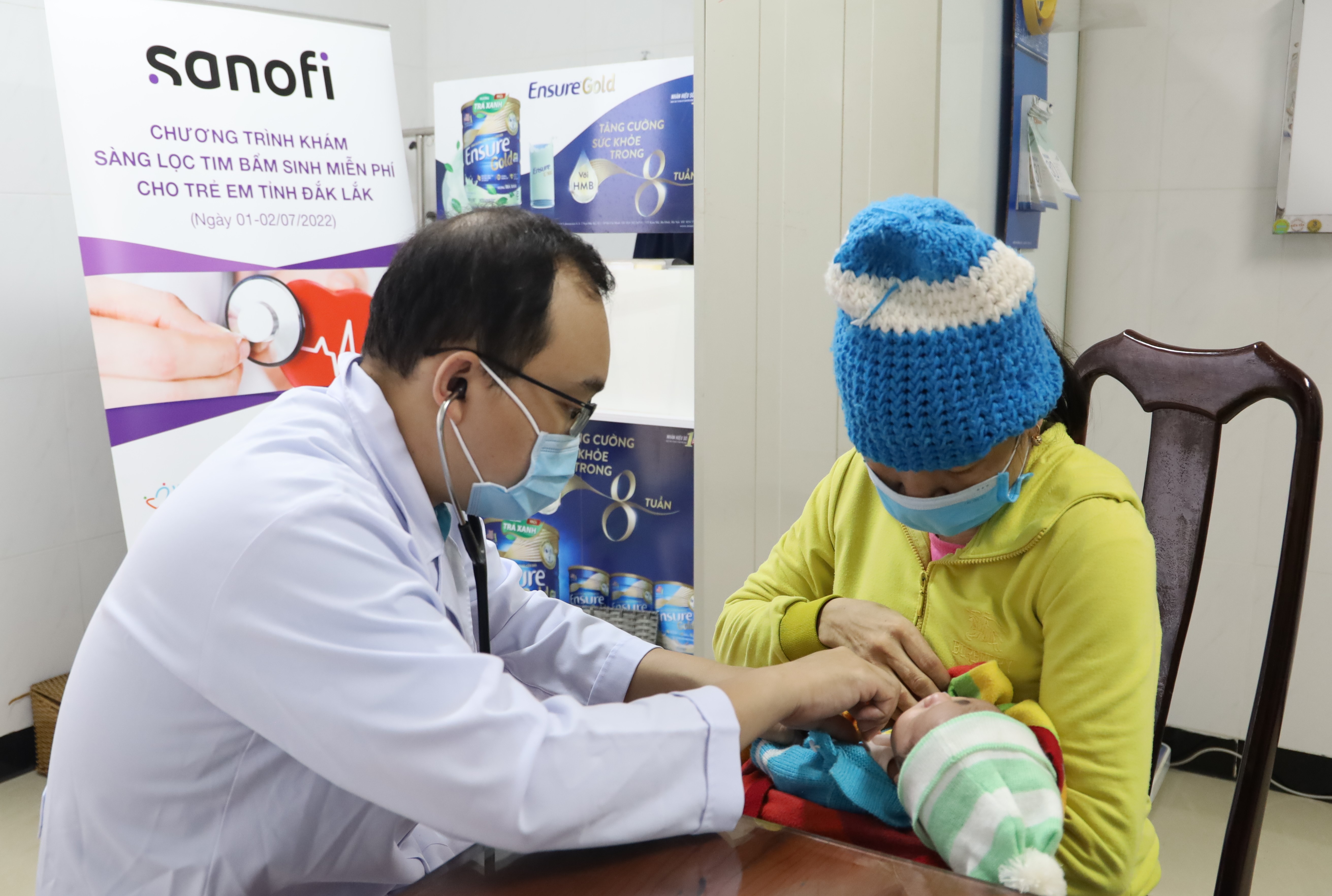 Khám sàng lọc, tầm soát và tư vấn miễn phí bệnh tim cho trẻ em nghèo trên địa bàn tỉnh Đắk Lắk