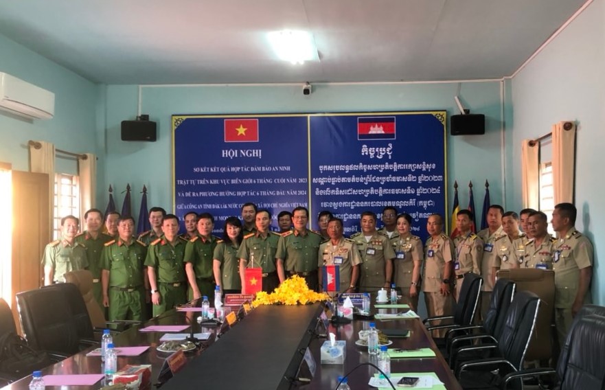 Công an hai tỉnh Đắk Lắk và Mondulkiri sơ kết kết quả hợp tác đảm bảo an ninh trật tự trên khu vực biên giới