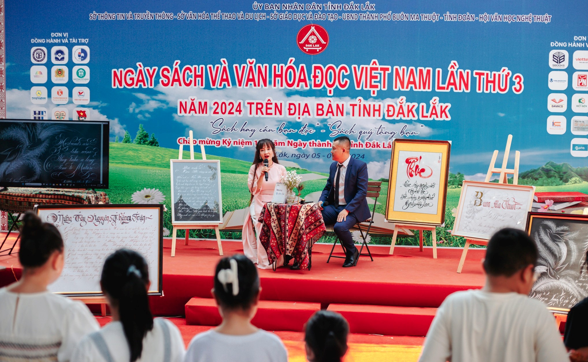 Ngày sách và văn hoá đọc Việt Nam lần thứ 3 trên địa bàn tỉnh Đắk Lắk thu hút gần 7000 lượt khách đến tham quan