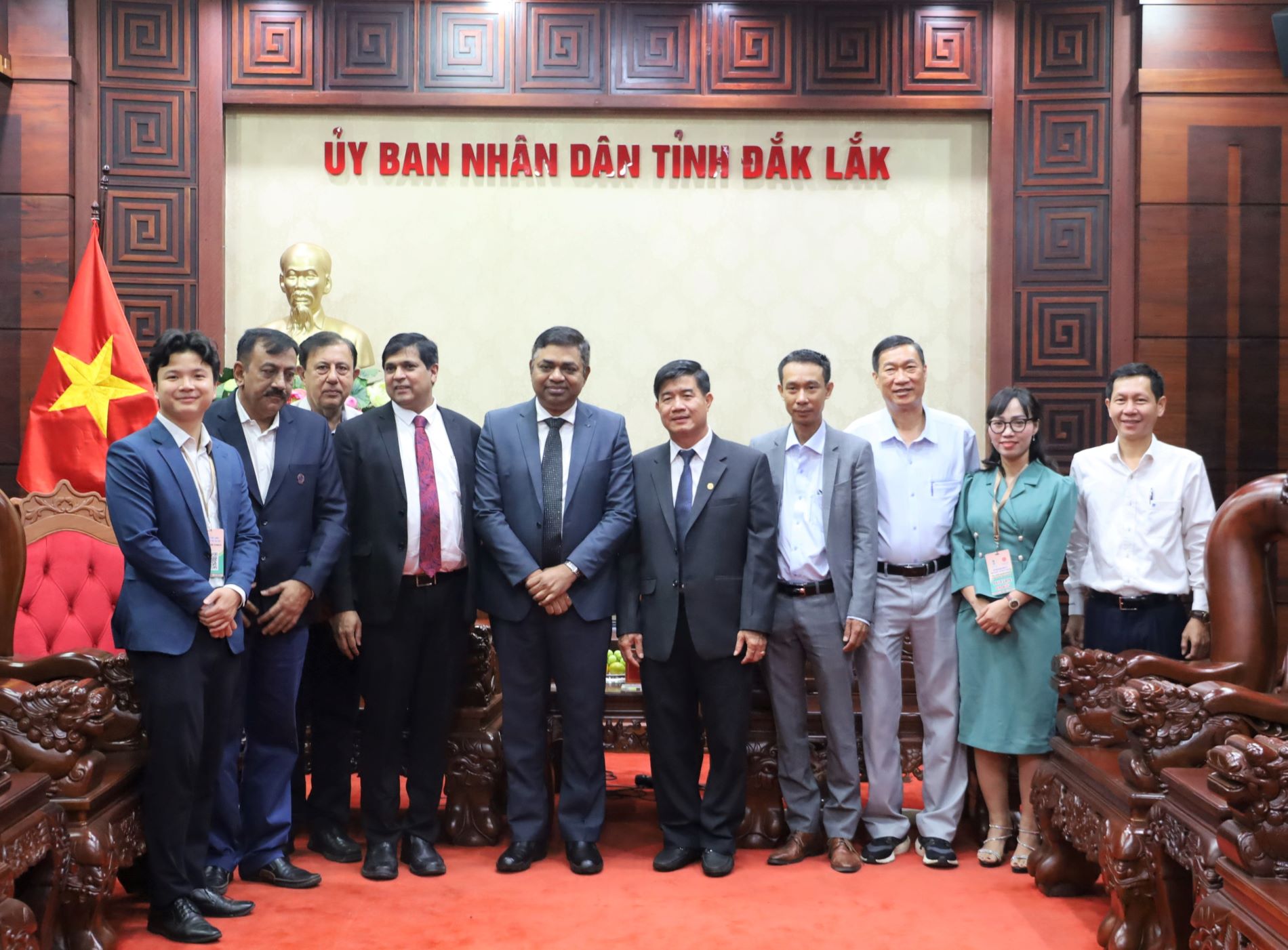 UBND tỉnh Đắk Lắk chào xã giao đoàn công tác Tổng Lãnh sự quán Ấn Độ tại TP. Hồ Chí Minh