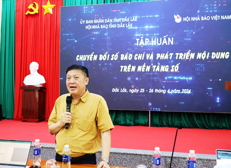 Tập huấn chuyển đổi số báo chí và phát triển nội dung trên nền tảng số