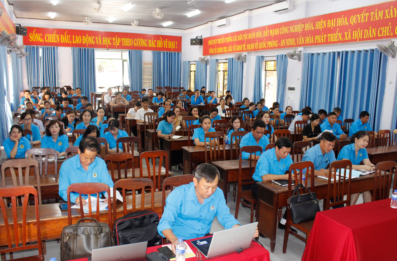 Học tập, quán triệt Nghị quyết Đại hội XIII Công đoàn Việt Nam nhiệm kỳ 2023-2028