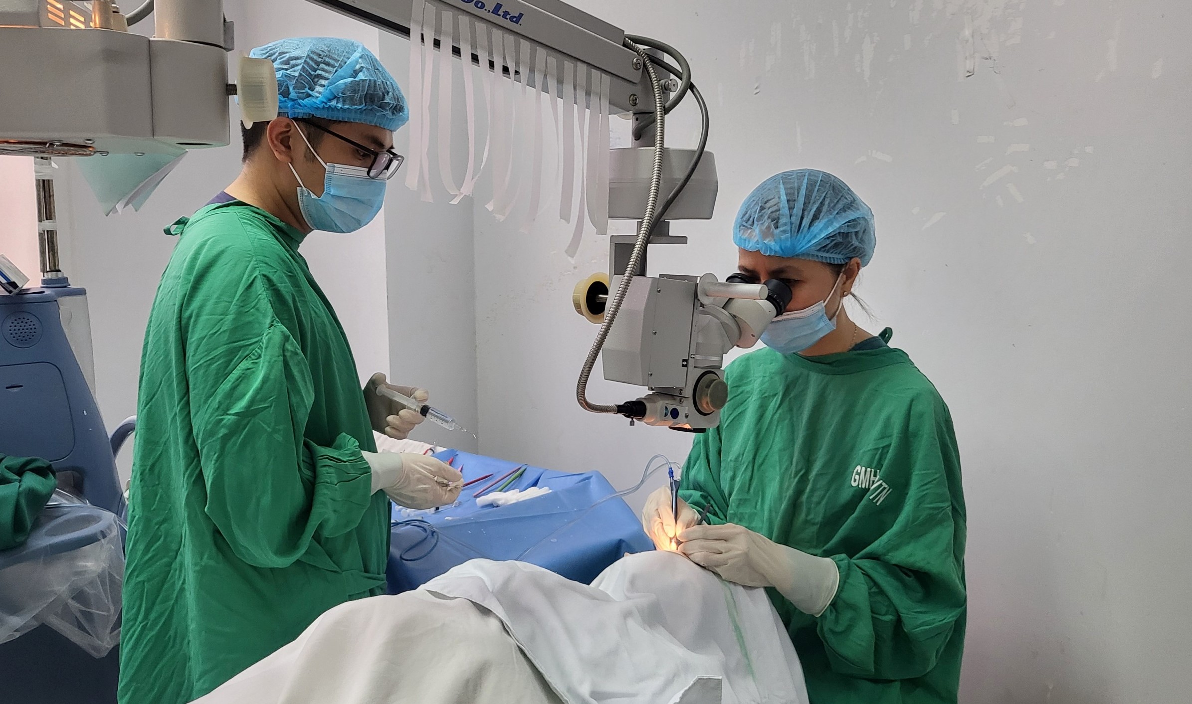 Khám, phẫu thuật mắt miễn phí cho bệnh nhân có hoàn cảnh khó khăn