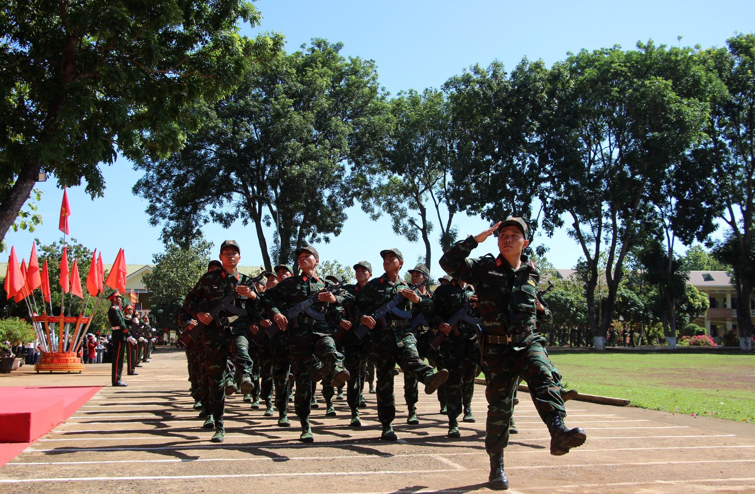 Trung đoàn 584 tổ chức Lễ tuyên thệ cho chiến sĩ mới năm 2024