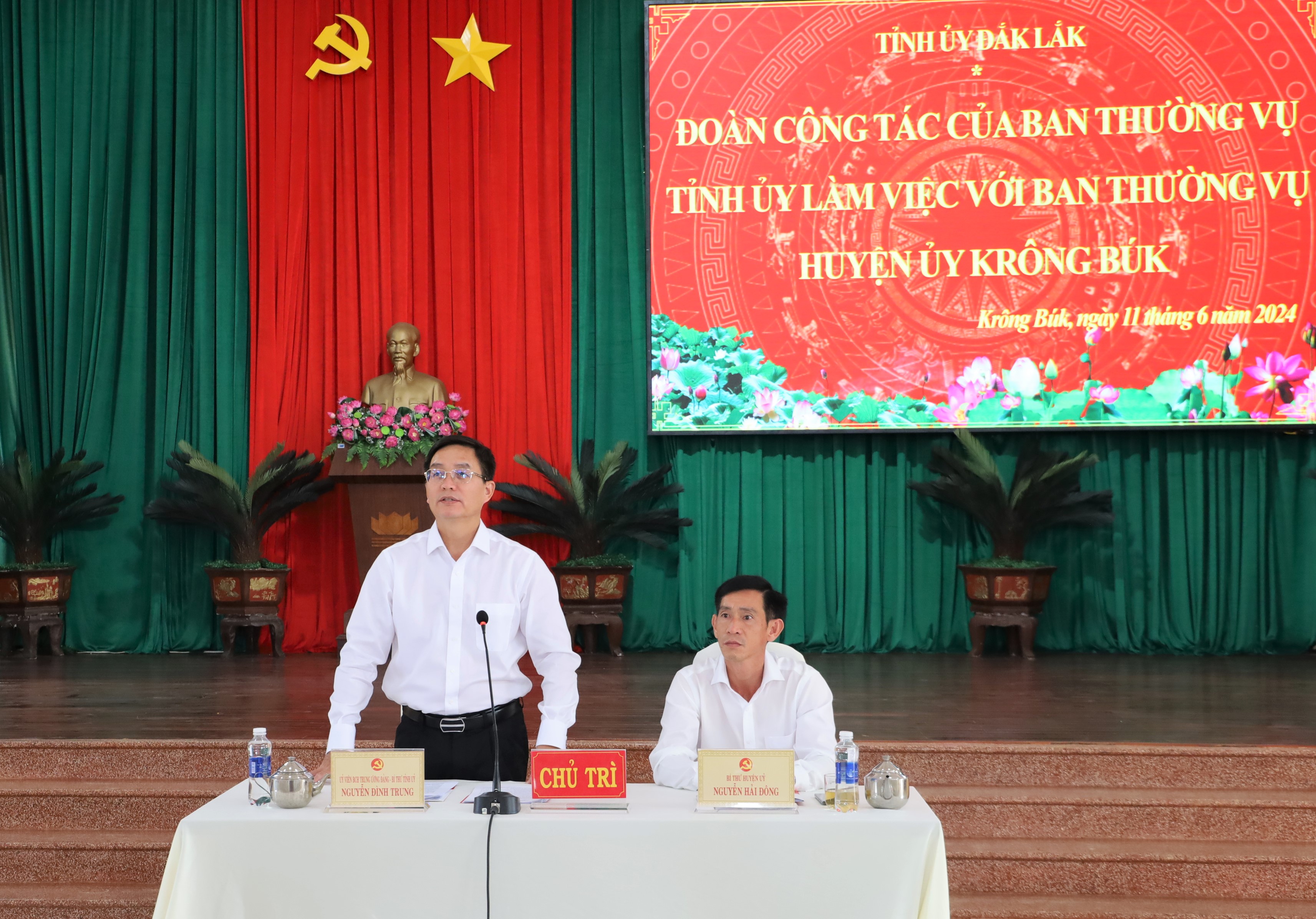 Đoàn công tác của Ban Thường vụ Tỉnh ủy Đắk Lắk làm việc với Huyện ủy Krông Búk