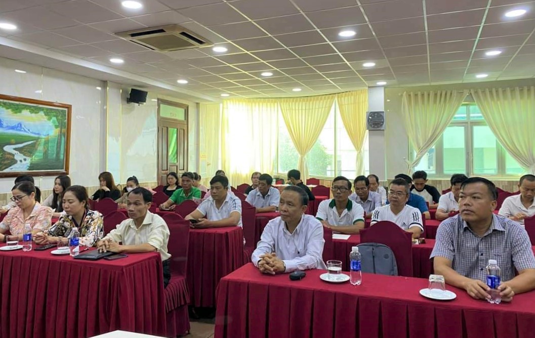 Nâng cao năng lực tiếp cận thông tin số và tiếp cận thông tin cho người dân vùng đồng bào dân tộc thiểu số và miền núi