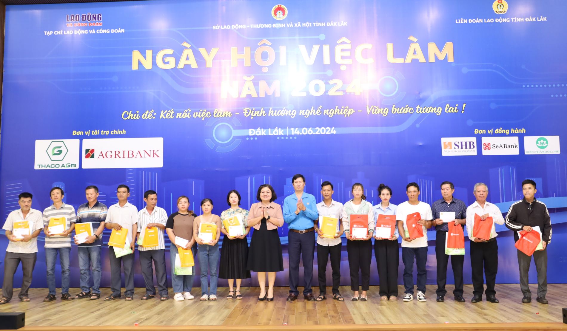 Tuyển dụng 10.000 vị trí việc làm tại Ngày hội việc làm năm 2024