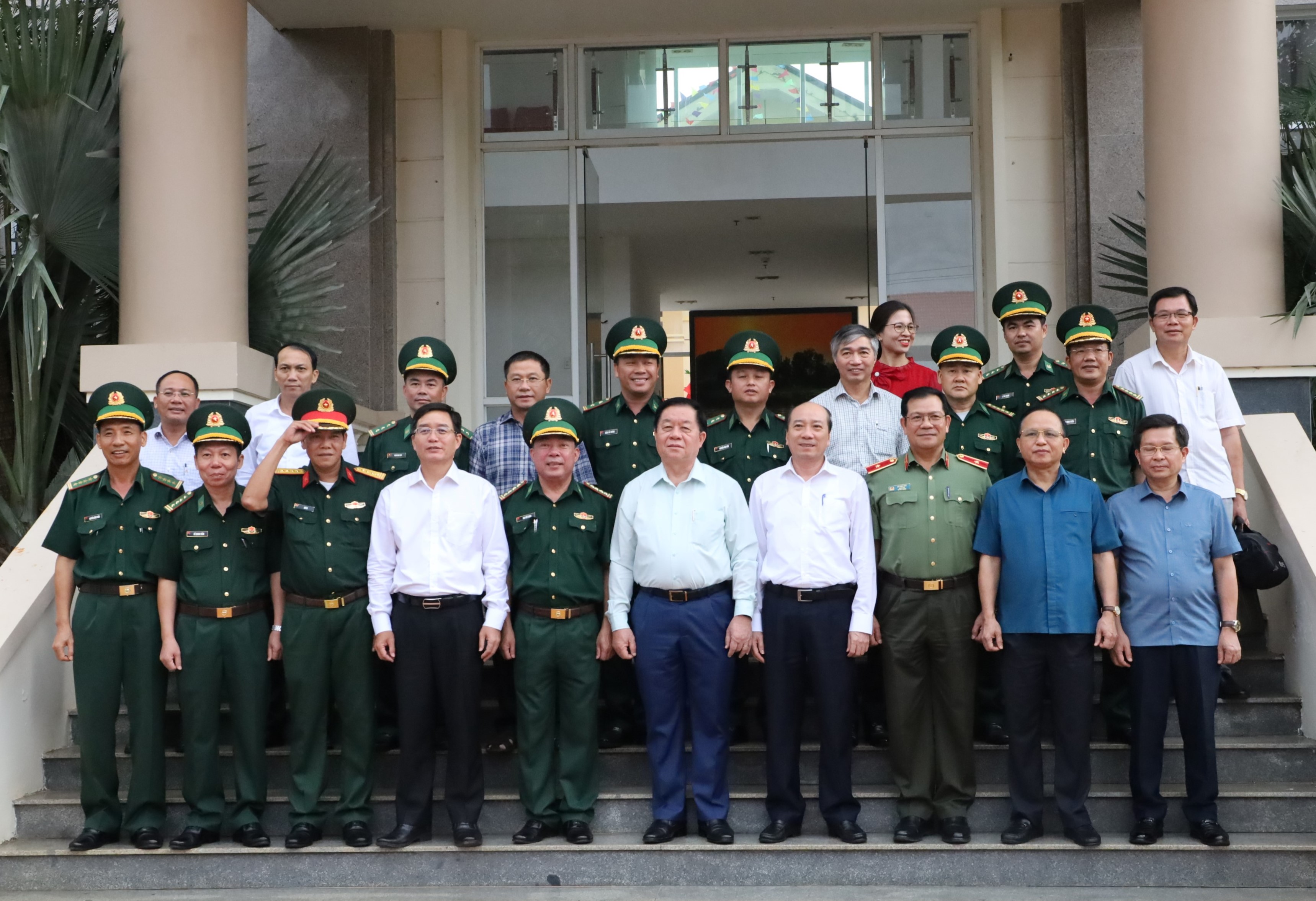 Trưởng Ban Tuyên giáo Trung ương thăm và làm việc với Bộ Chỉ huy Bộ đội Biên phòng tỉnh Đắk Lắk