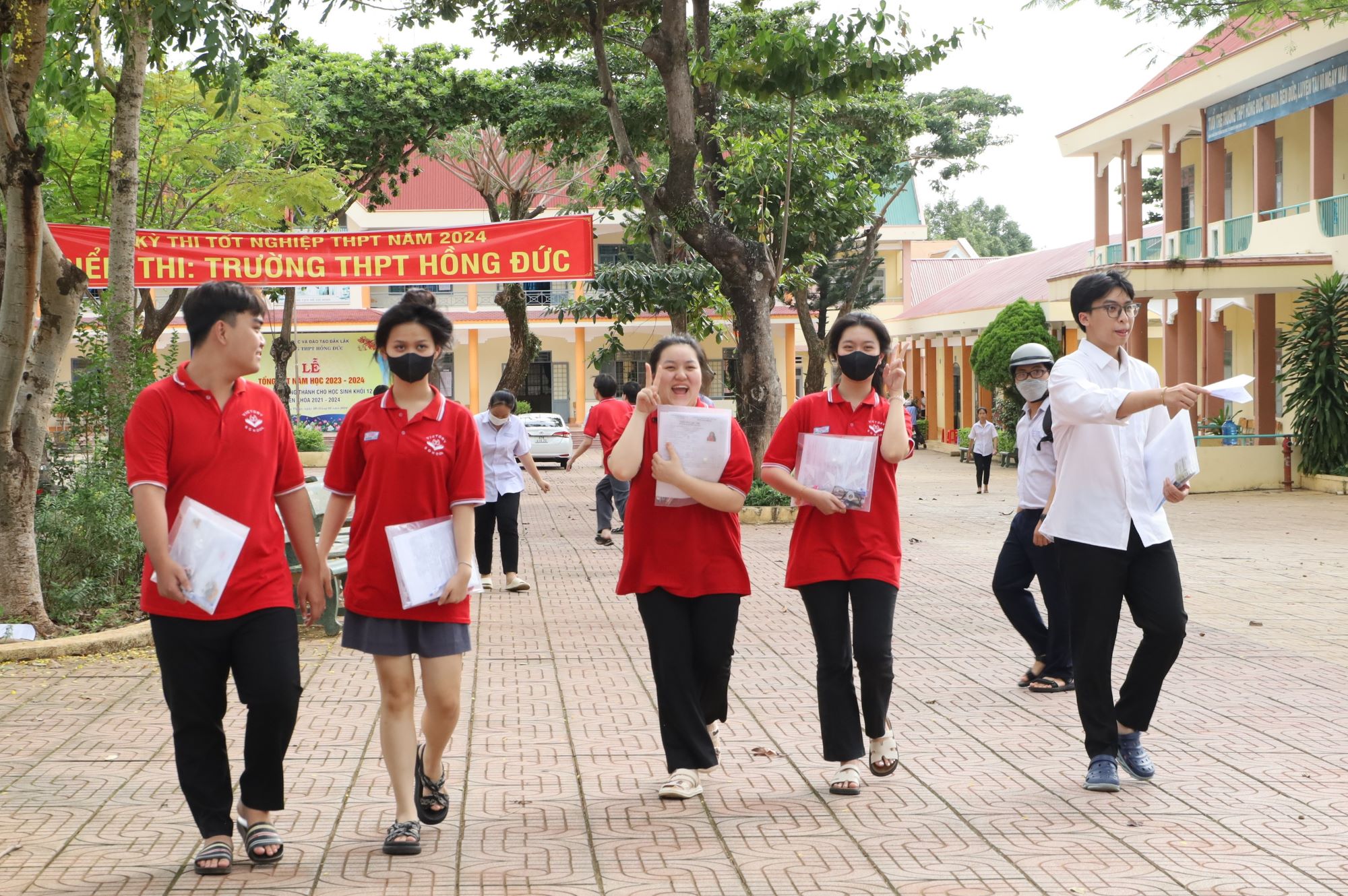 Thí sinh dự thi tốt nghiệp THPT năm 2024 tại Đắk Lắk đạt 99,61%