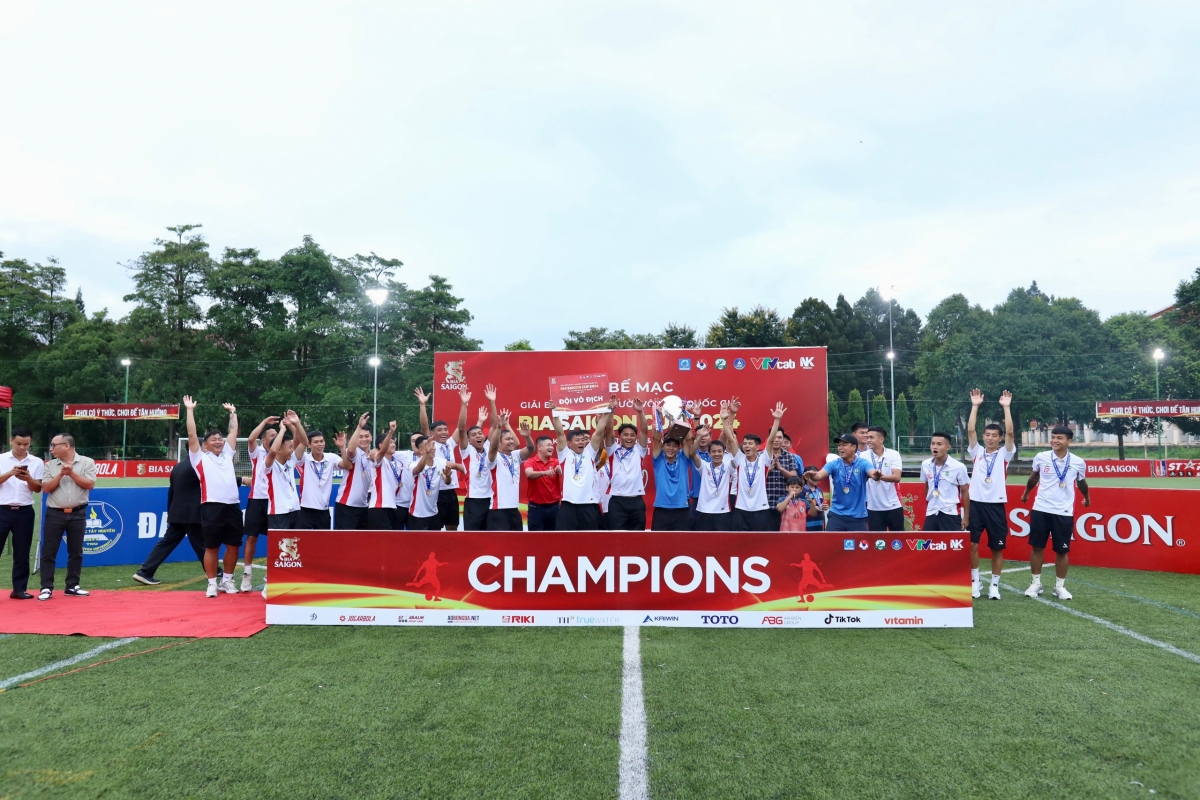 Giải bóng đá 7 người Quốc gia - XSKT Đắk Lắk vô địch khu vực miền Trung - Tây Nguyên