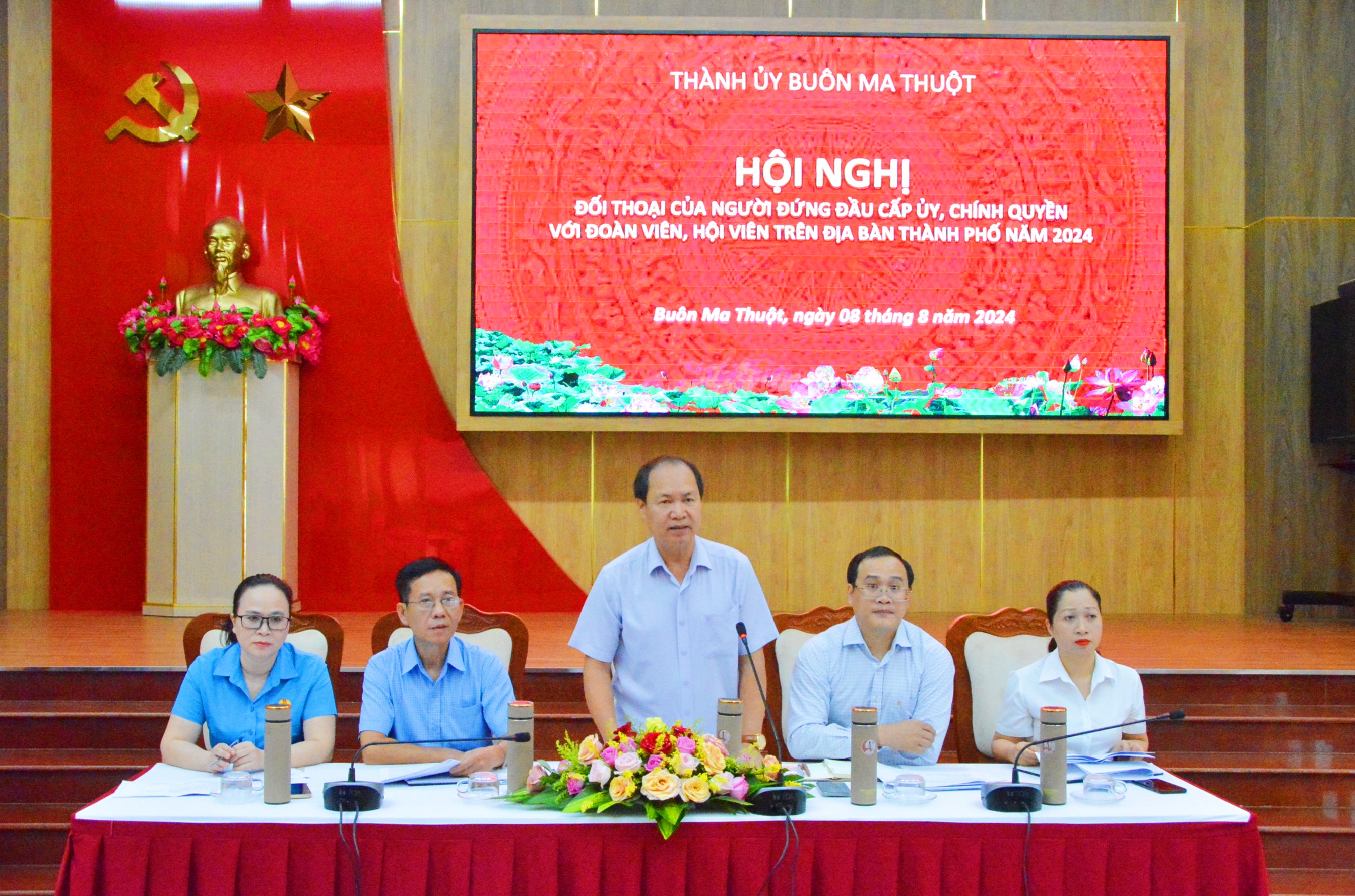 Lãnh đạo thành phố Buôn Ma Thuột đối thoại với gần 200 đoàn viên, hội viên năm 2024