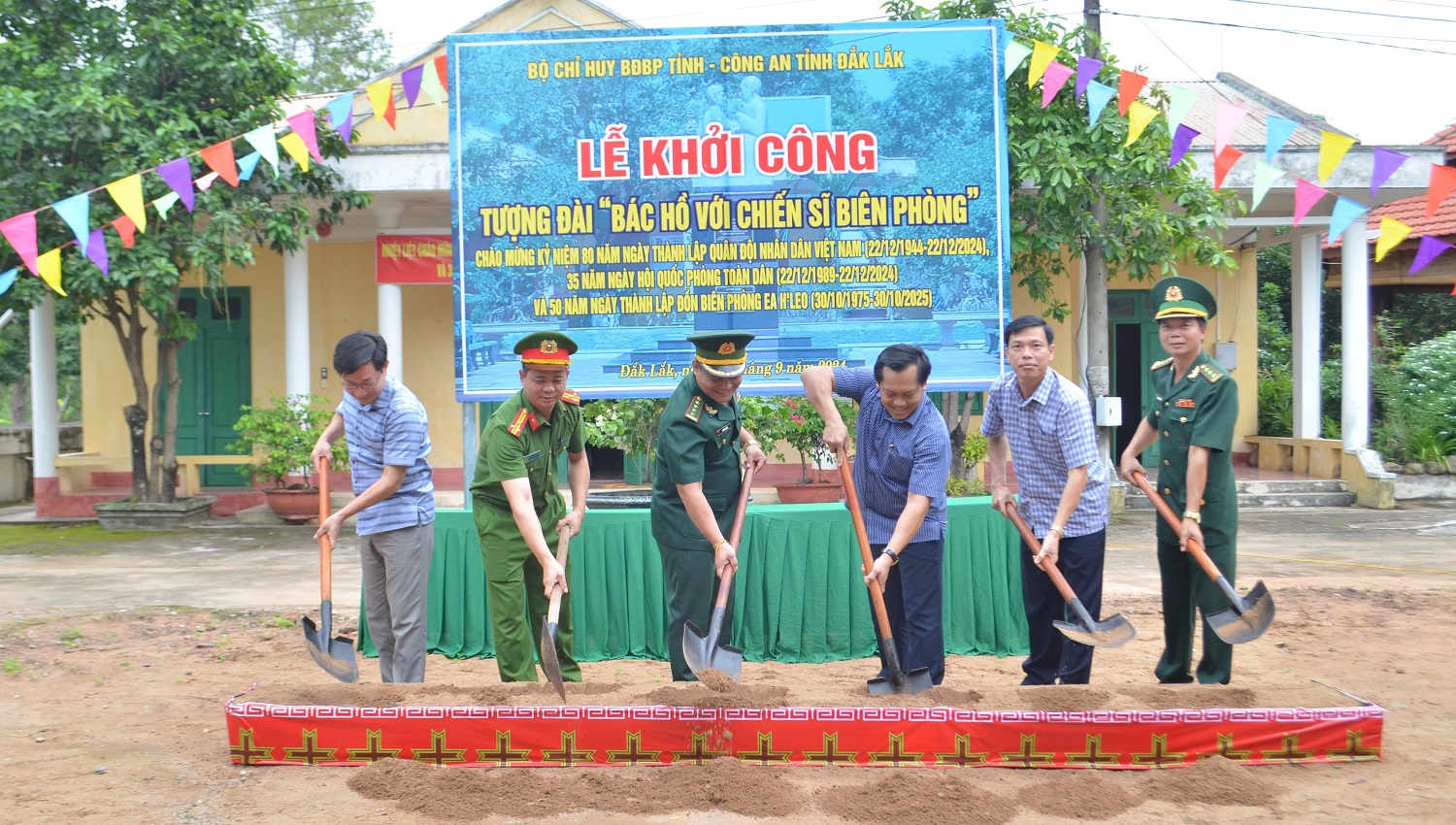 Khởi công xây dựng tượng đài “Bác Hồ với chiến sĩ Biên phòng”