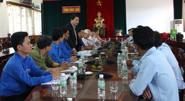 Đoàn đại biểu Hội Liên hiệp Thanh niên tỉnh Mondulkiri chào xã giao lãnh đạo UBND tỉnh